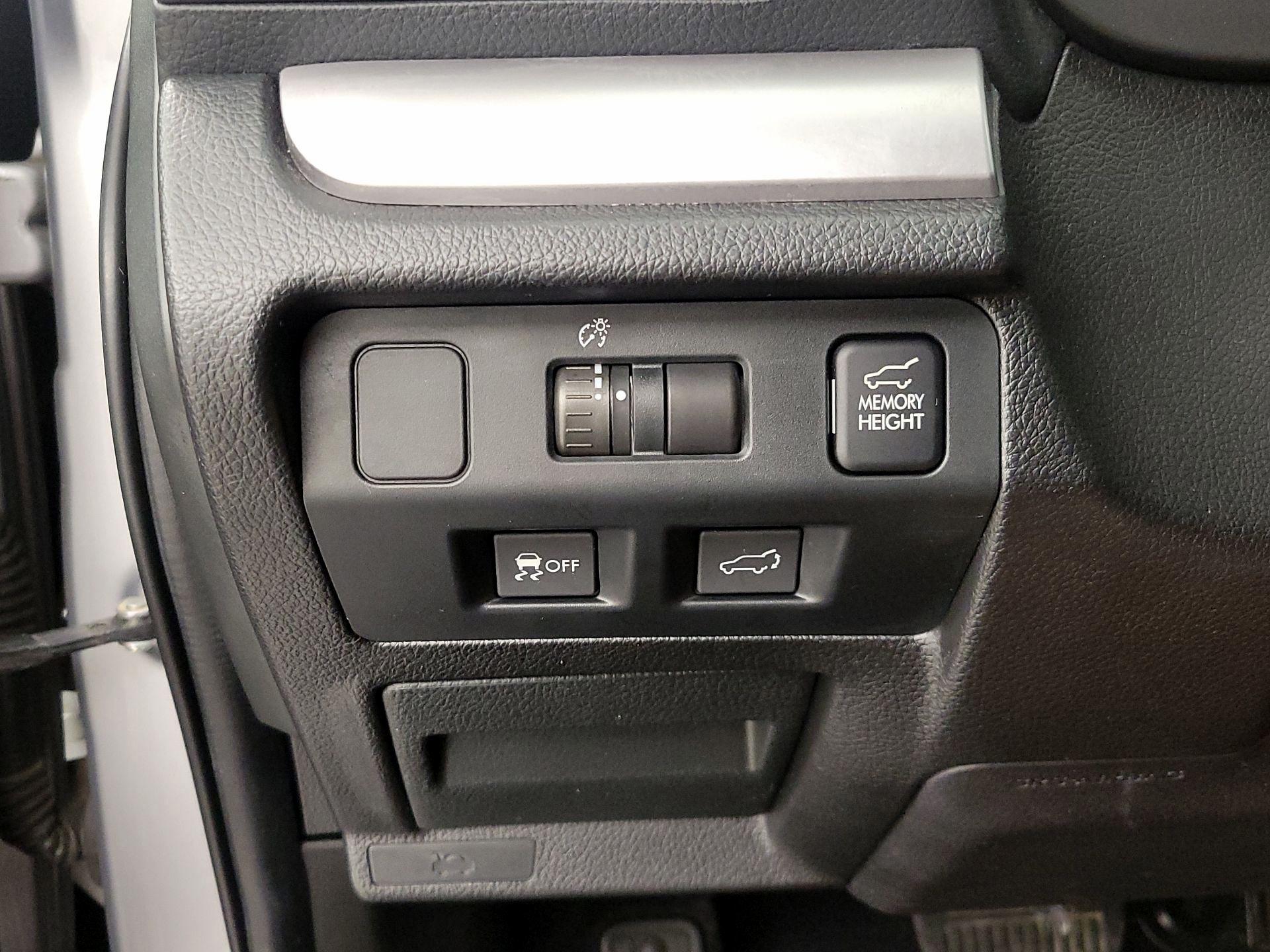 Thumbnail: 2015 Subaru Forester - 13