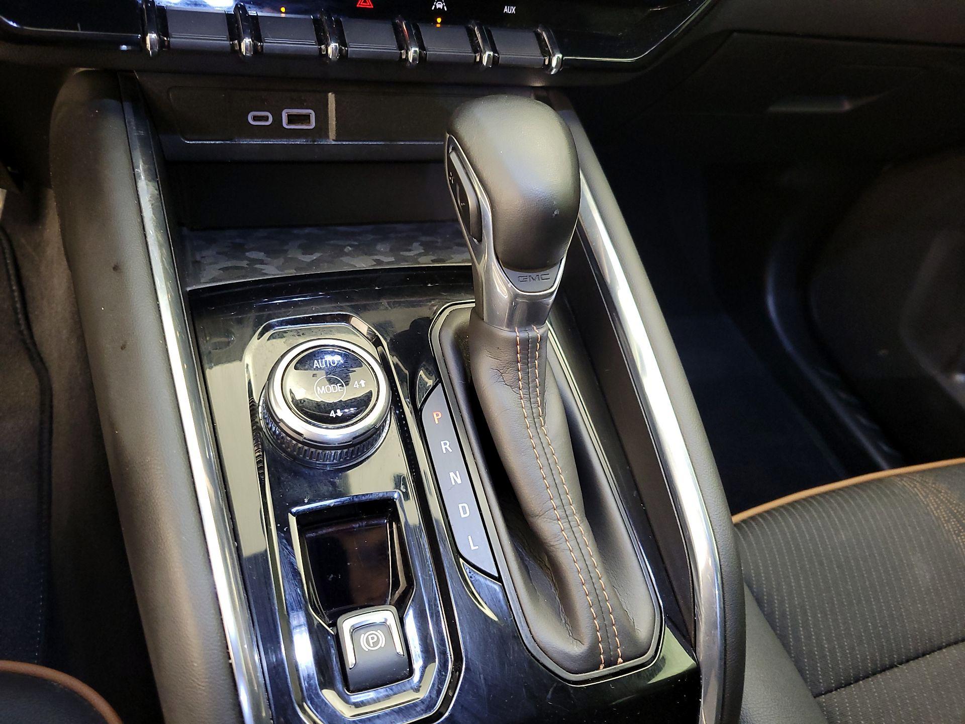 Thumbnail: 2024 GMC Canyon - 17