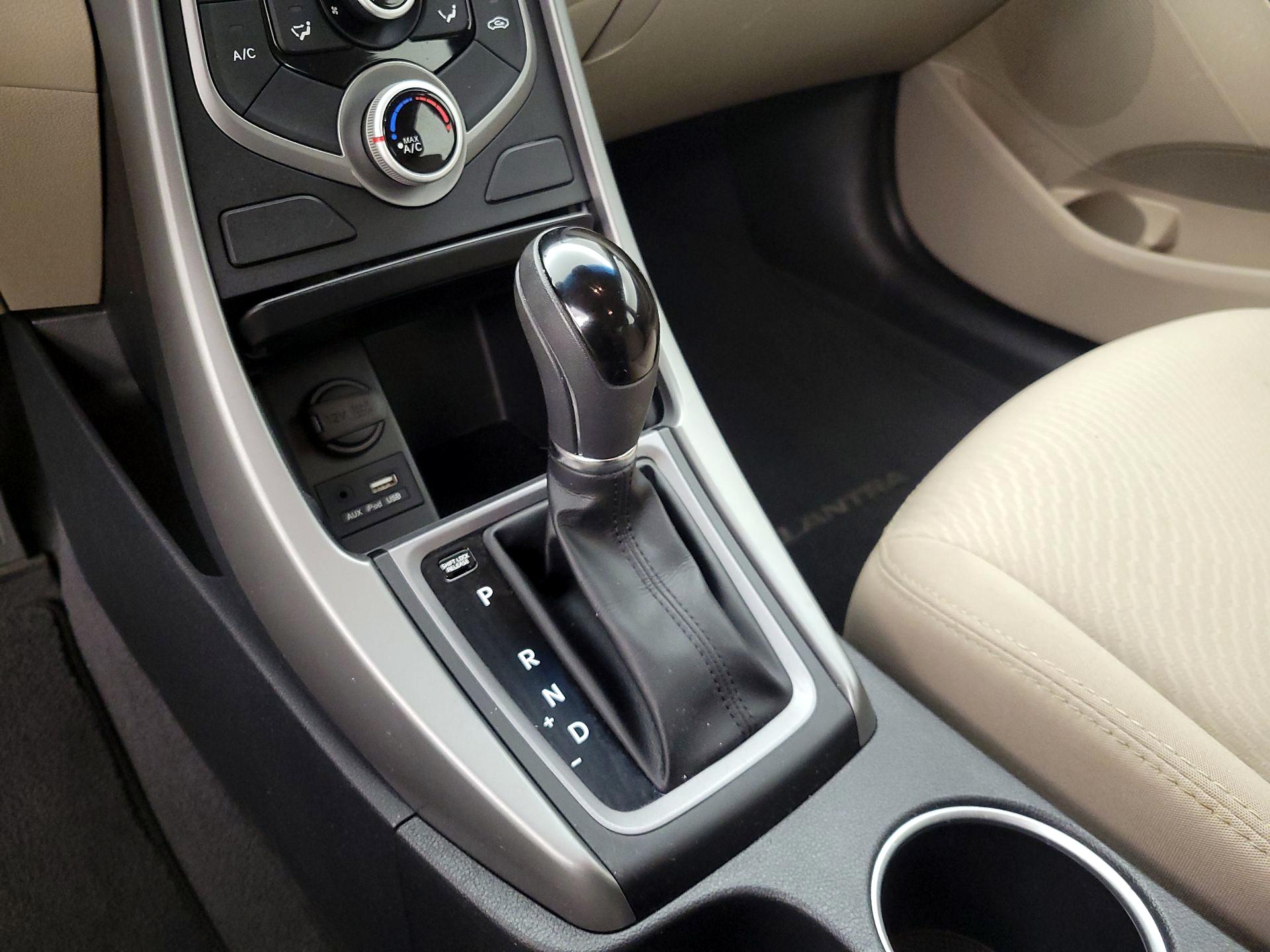 Thumbnail: 2016 Hyundai Elantra - 17