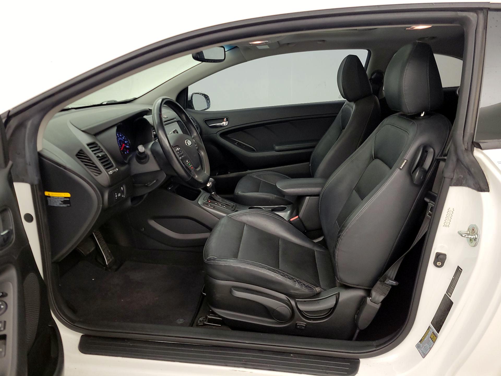 Thumbnail: 2016 Kia Forte - 11