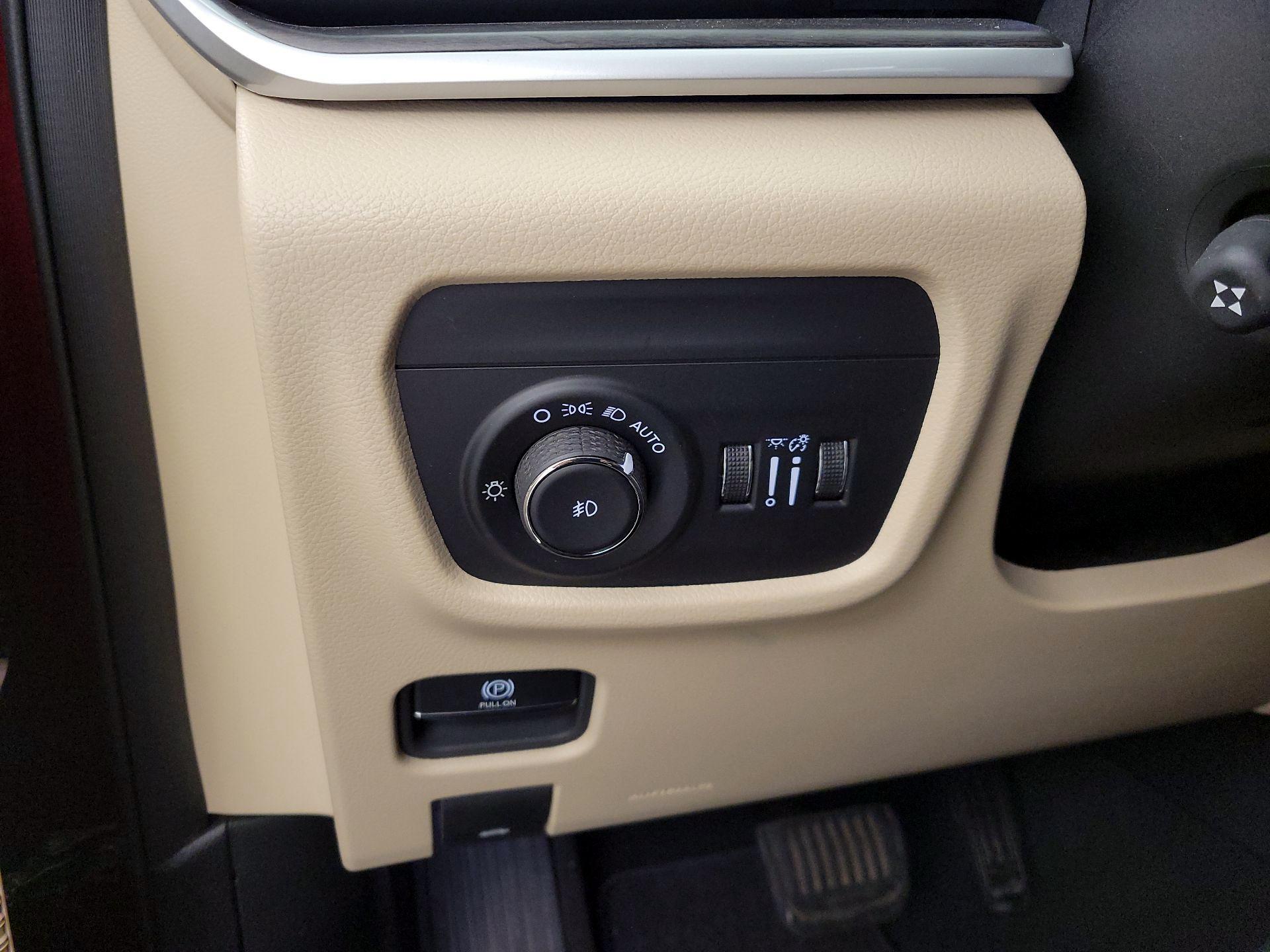 Thumbnail: 2024 Jeep Grand Cherokee - 13