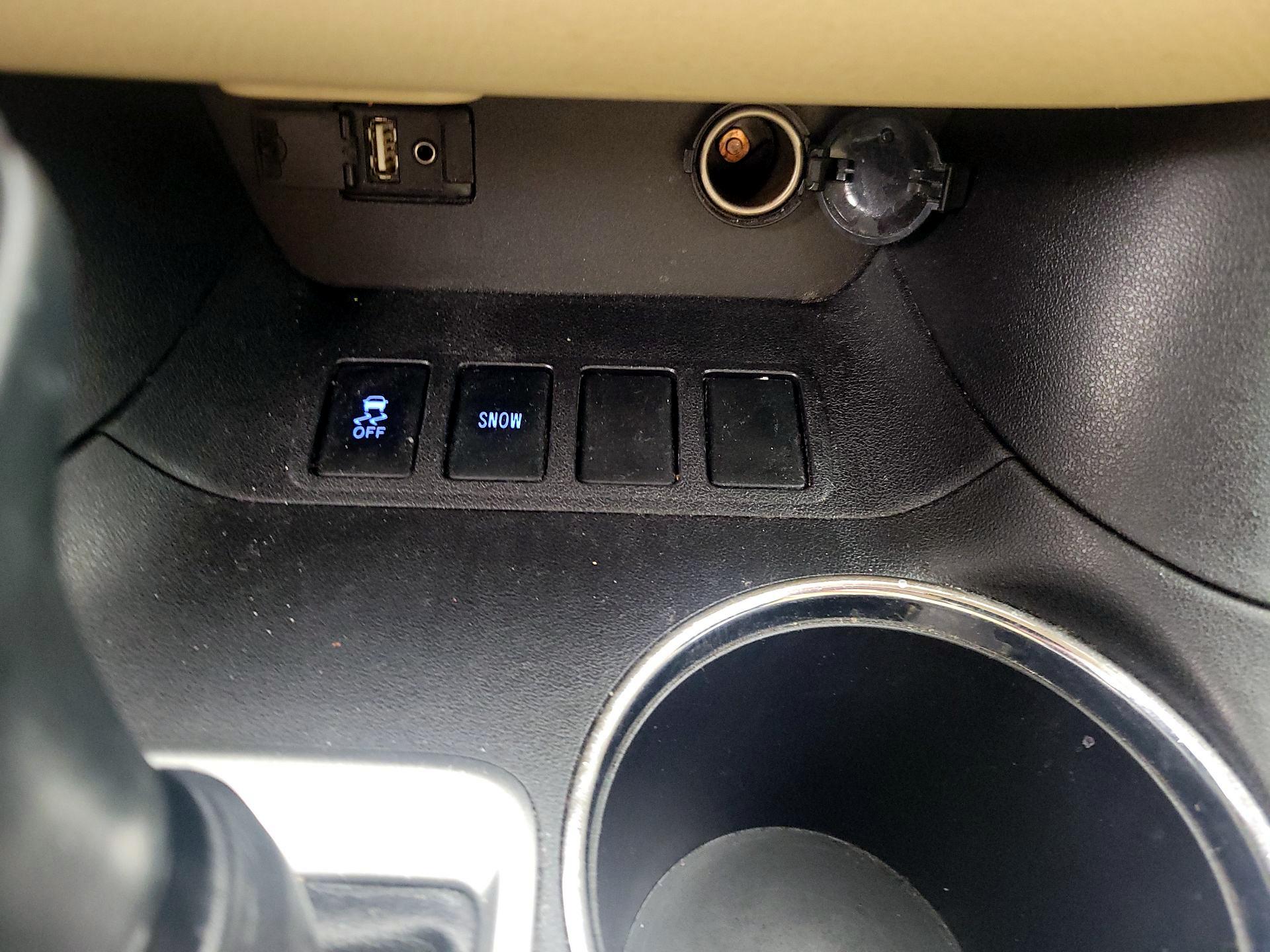 Thumbnail: 2016 Toyota Highlander - 19