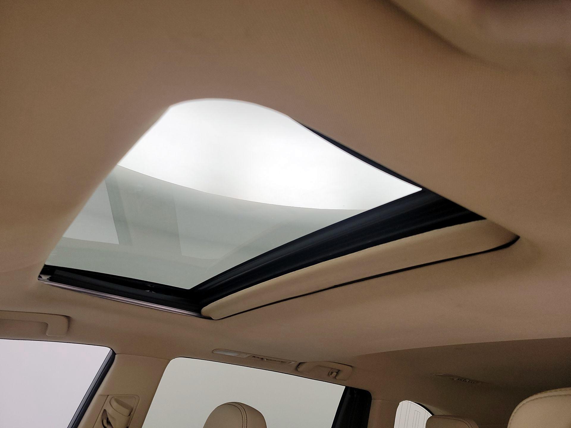 Thumbnail: 2016 Toyota Highlander - 20