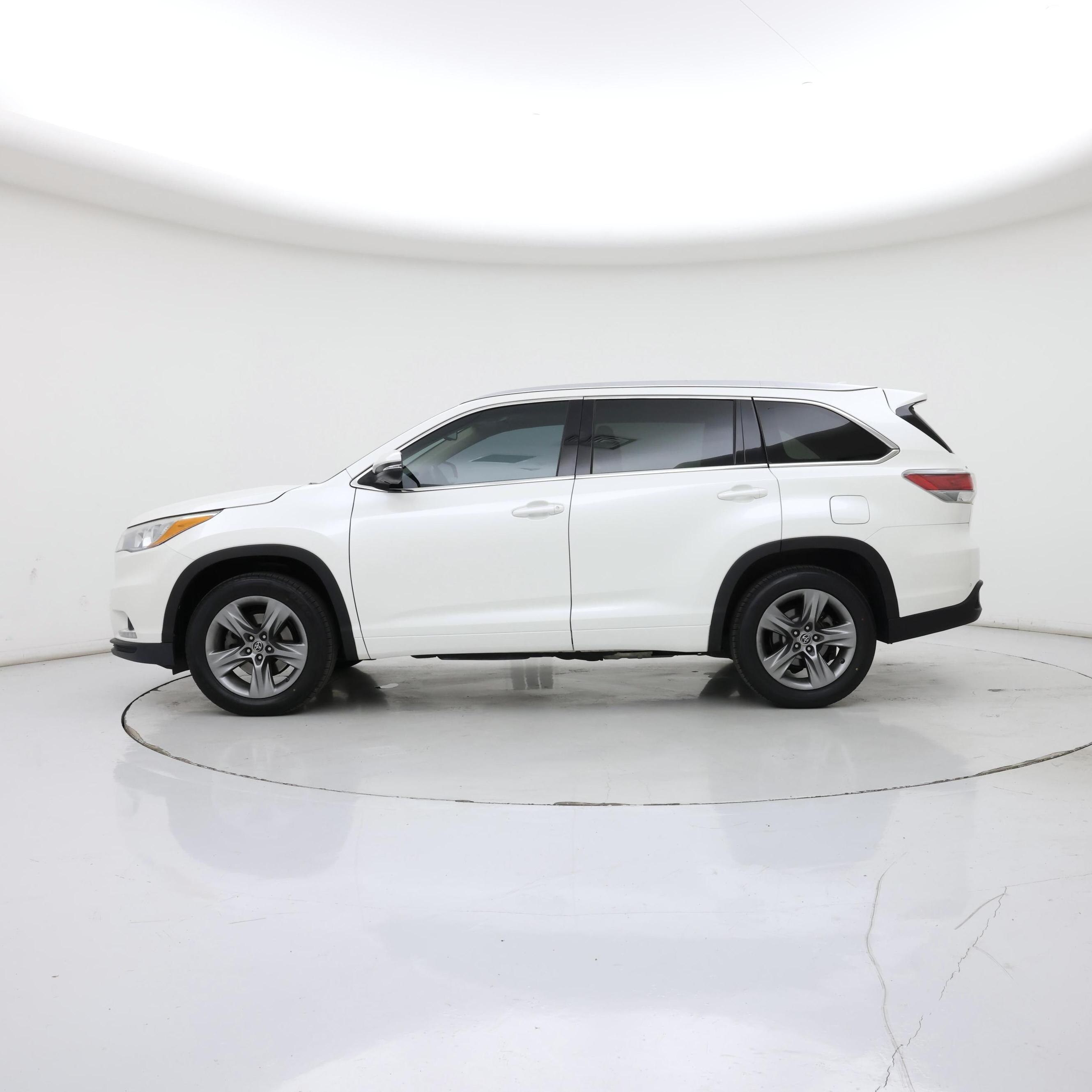 Thumbnail: 2016 Toyota Highlander - 3