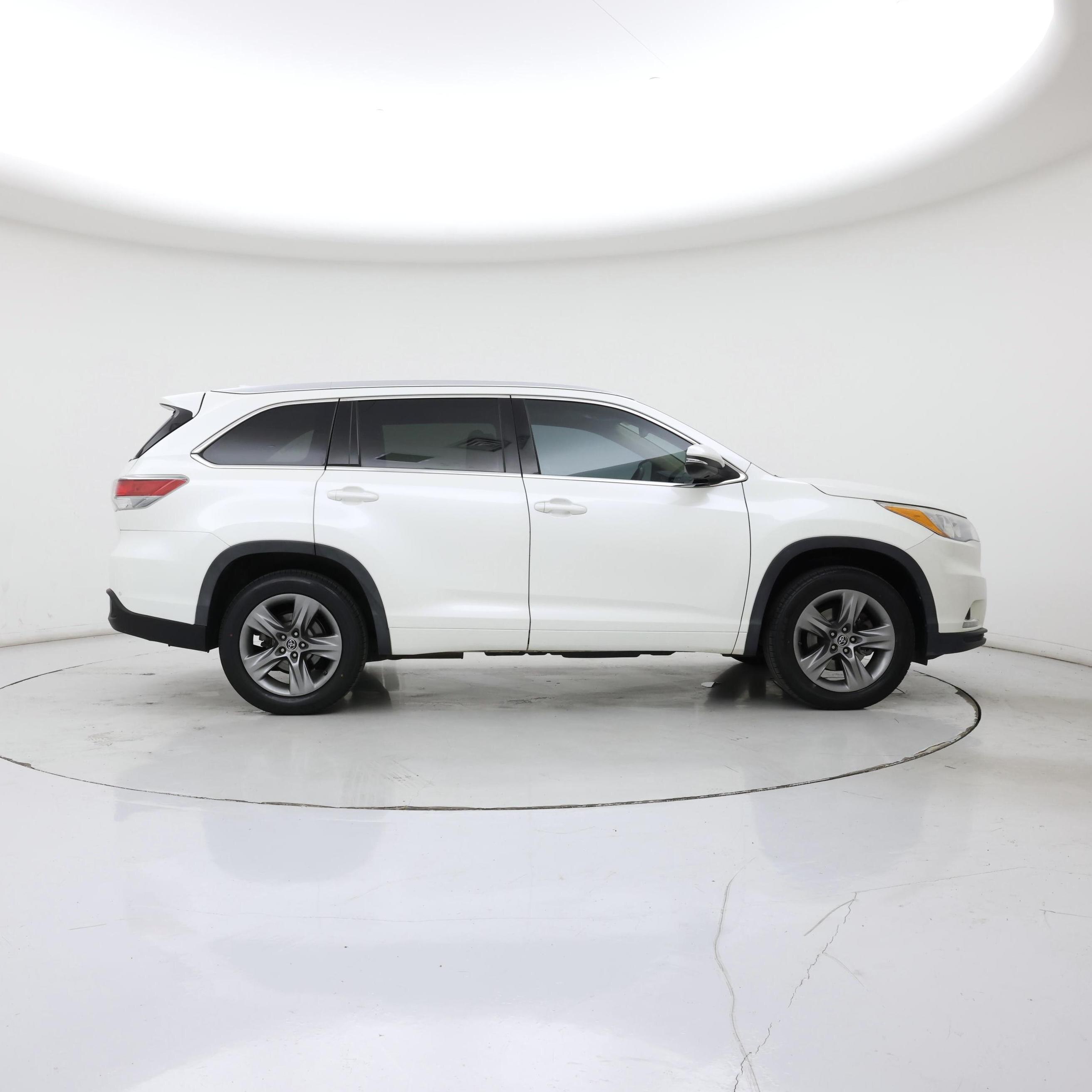 Thumbnail: 2016 Toyota Highlander - 7