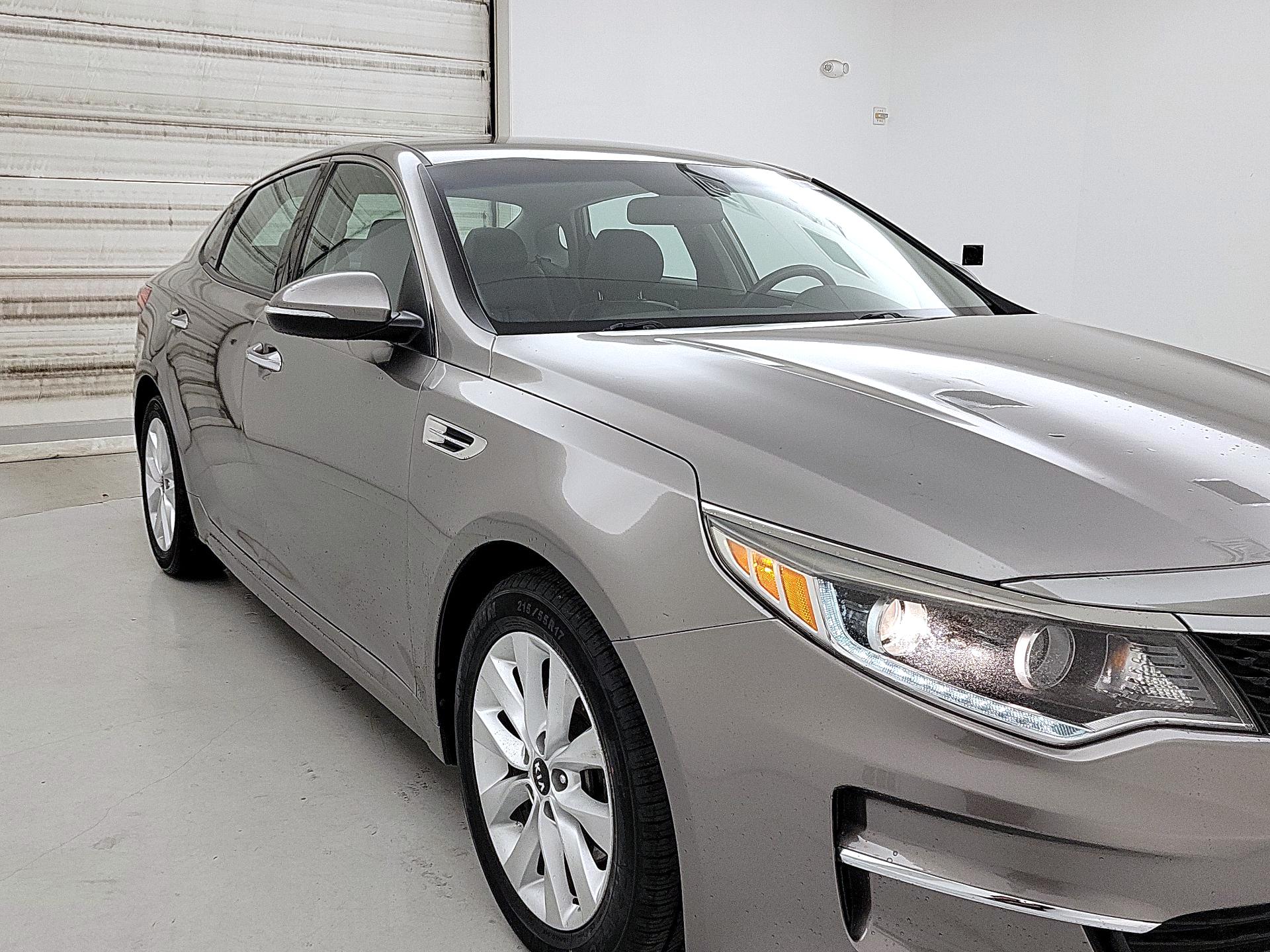 Thumbnail: 2016 Kia Optima - 1