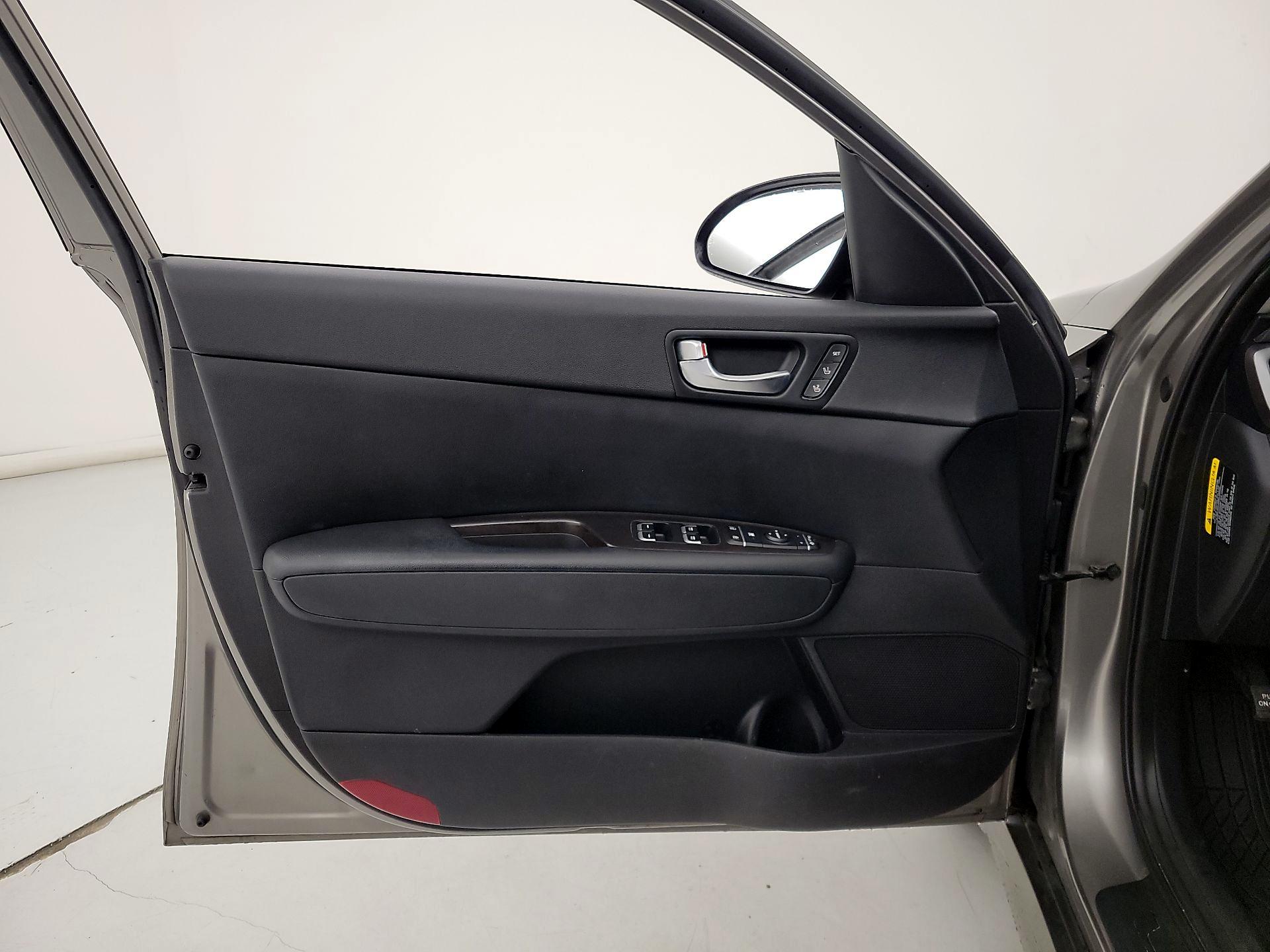 Thumbnail: 2016 Kia Optima - 10