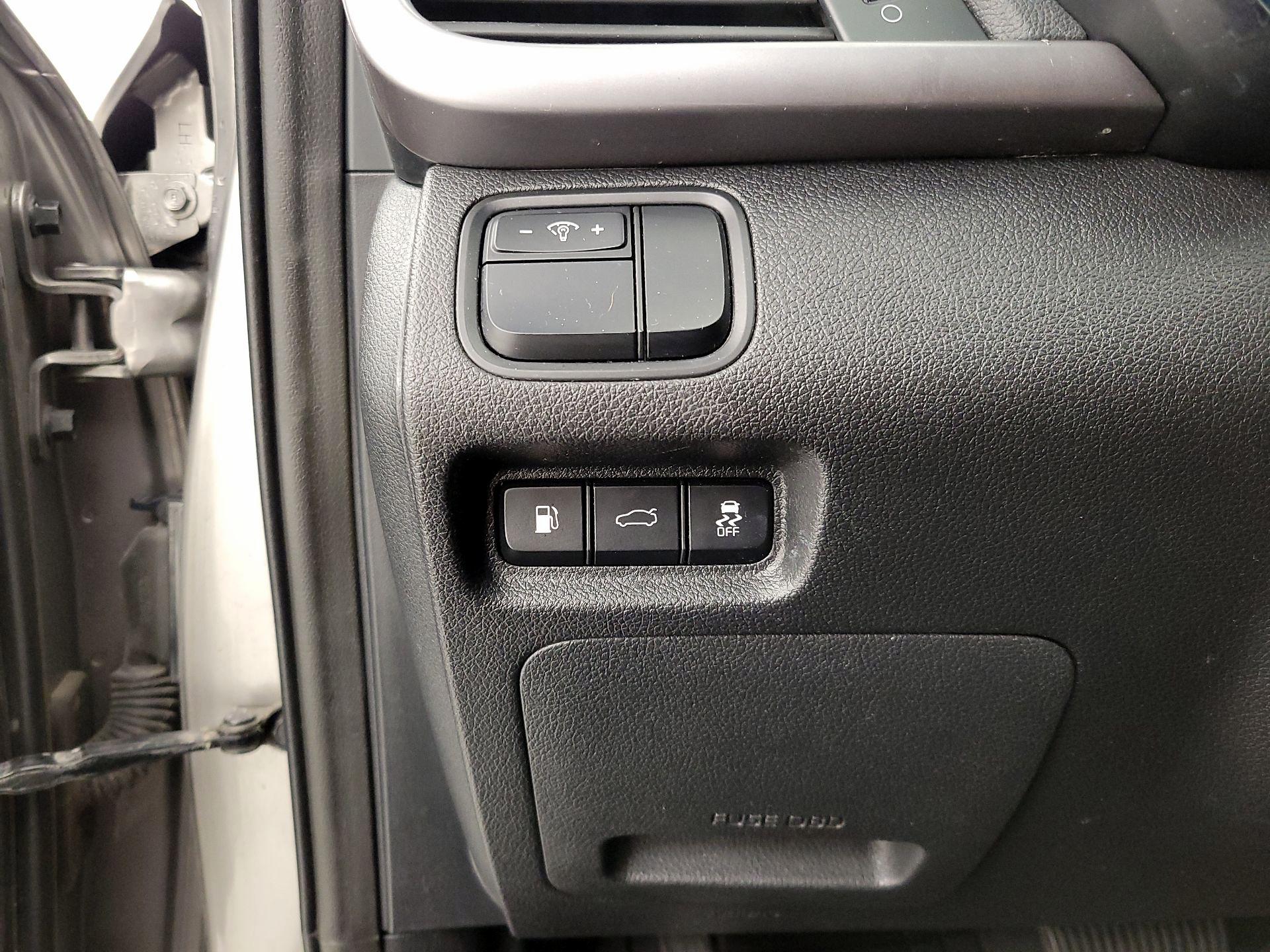 Thumbnail: 2016 Kia Optima - 11