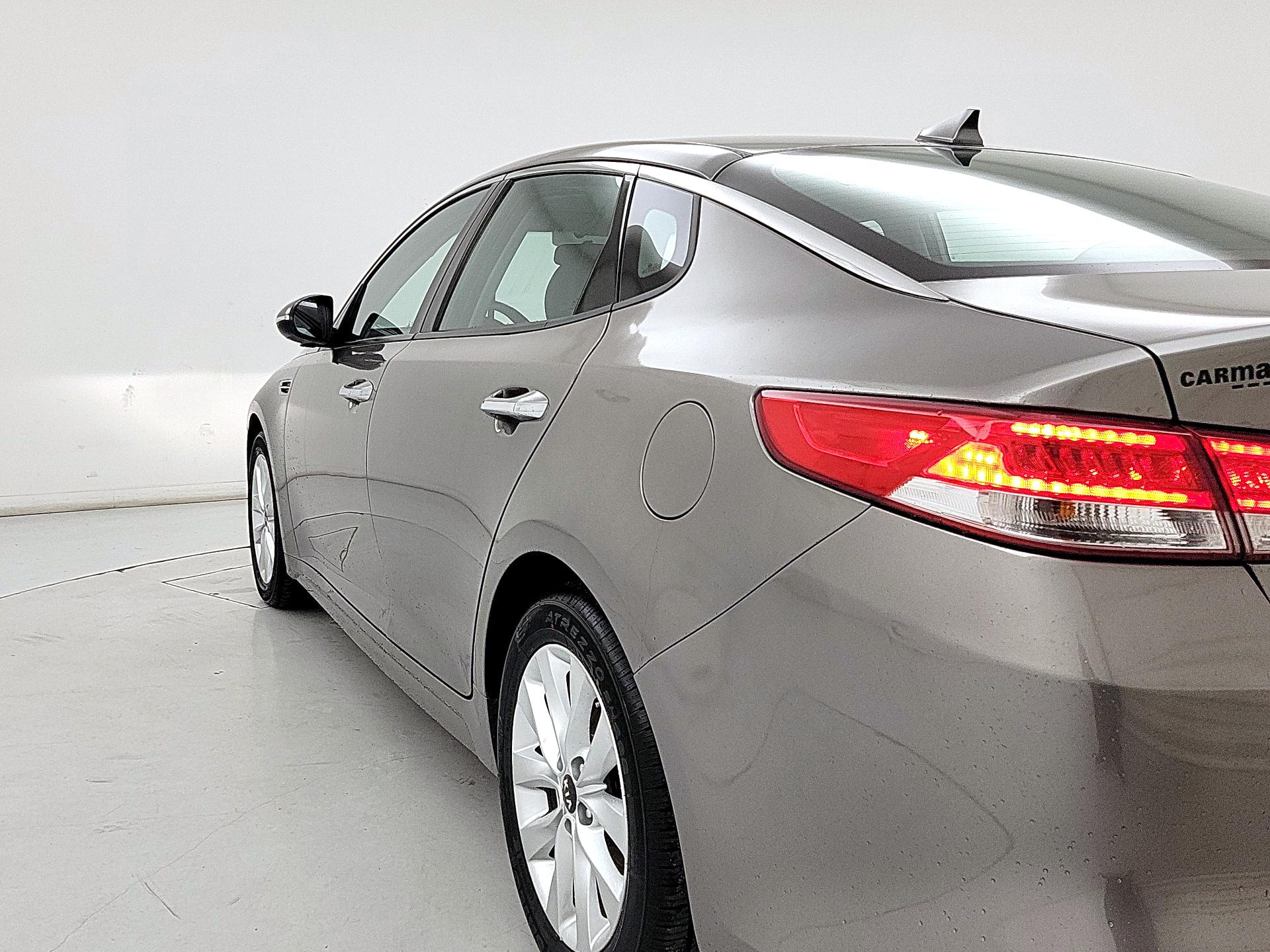 Thumbnail: 2016 Kia Optima - 7