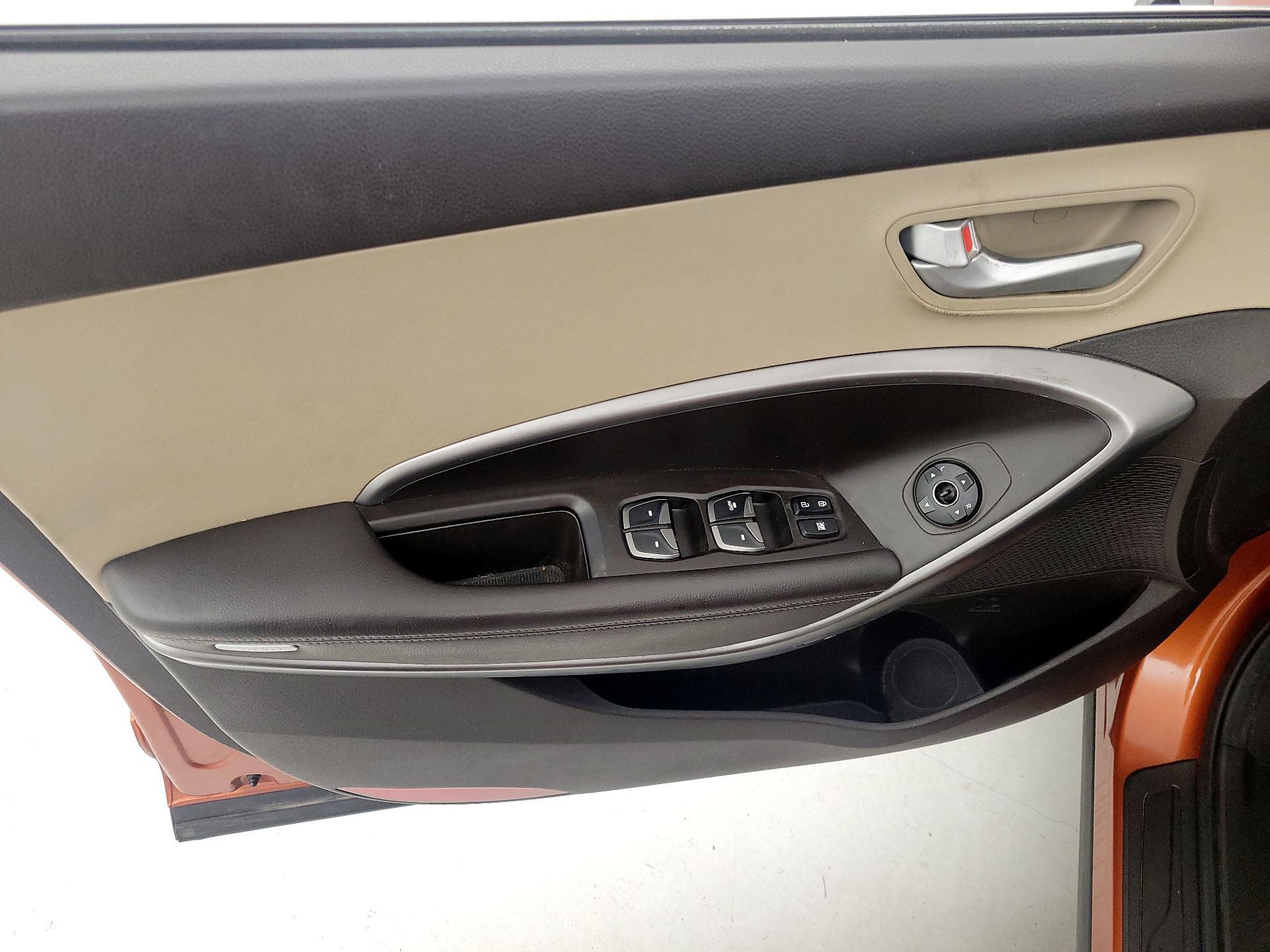 Thumbnail: 2014 Hyundai Santa Fe - 12