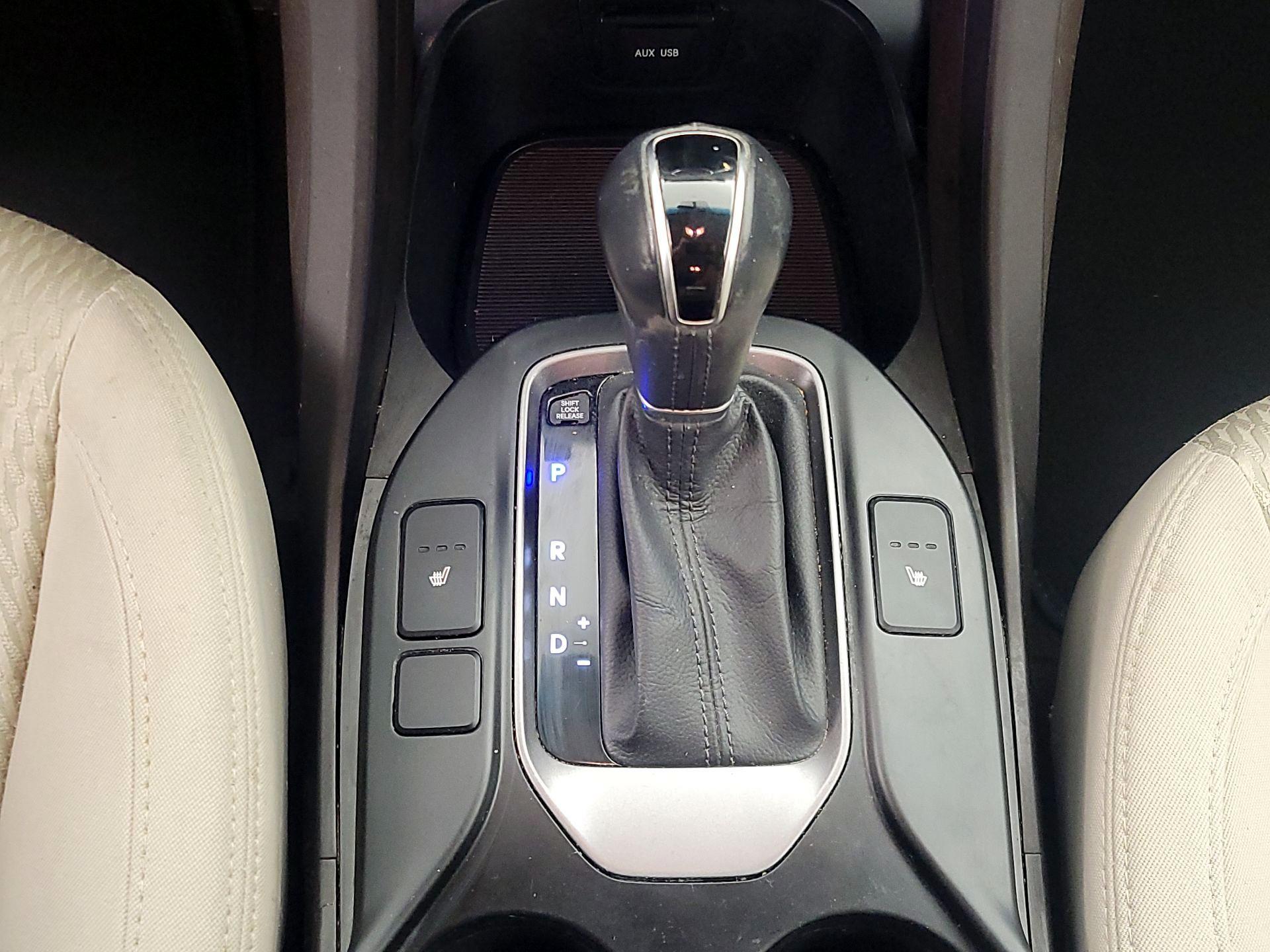 Thumbnail: 2014 Hyundai Santa Fe - 17