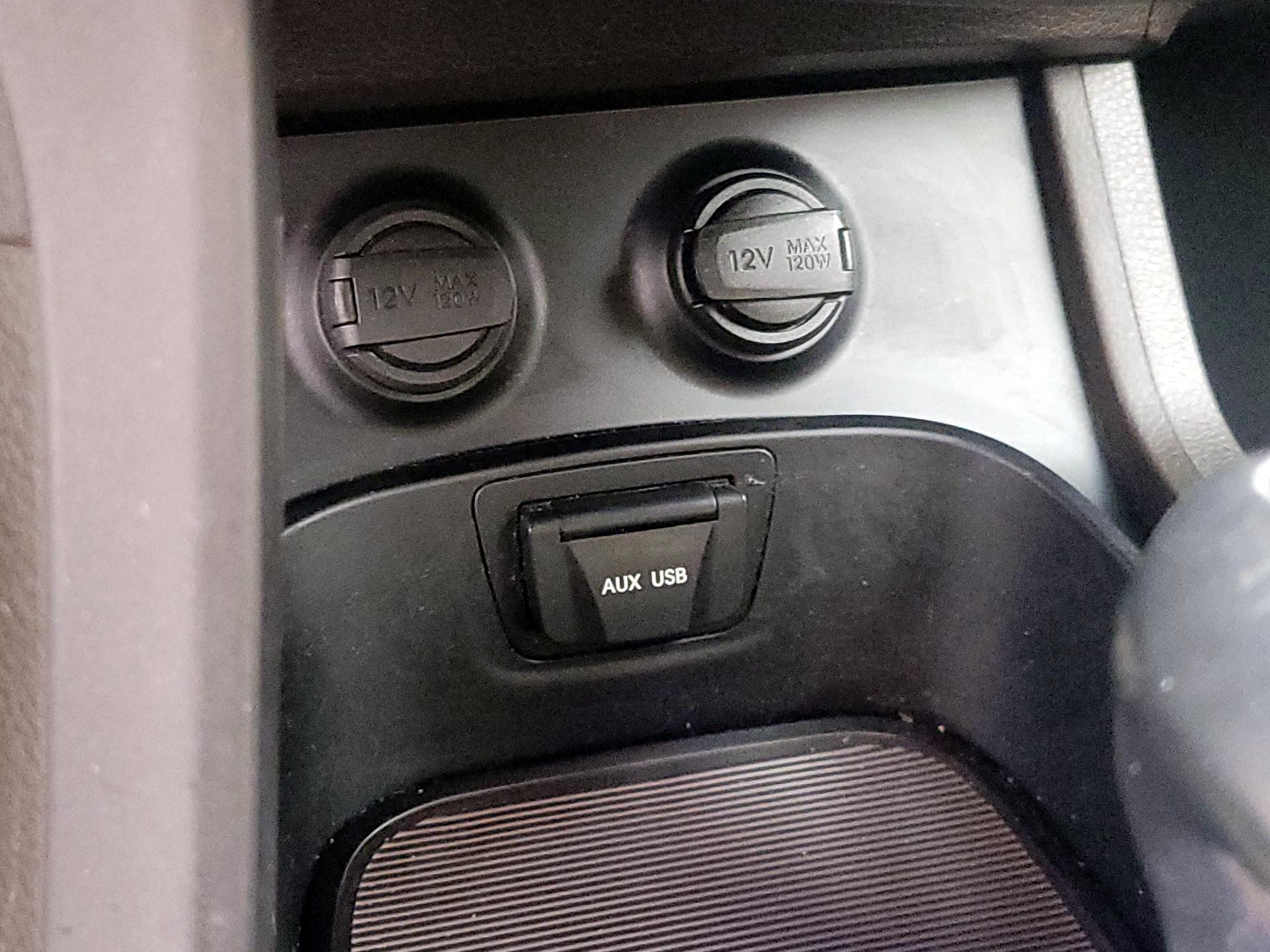 Thumbnail: 2014 Hyundai Santa Fe - 18