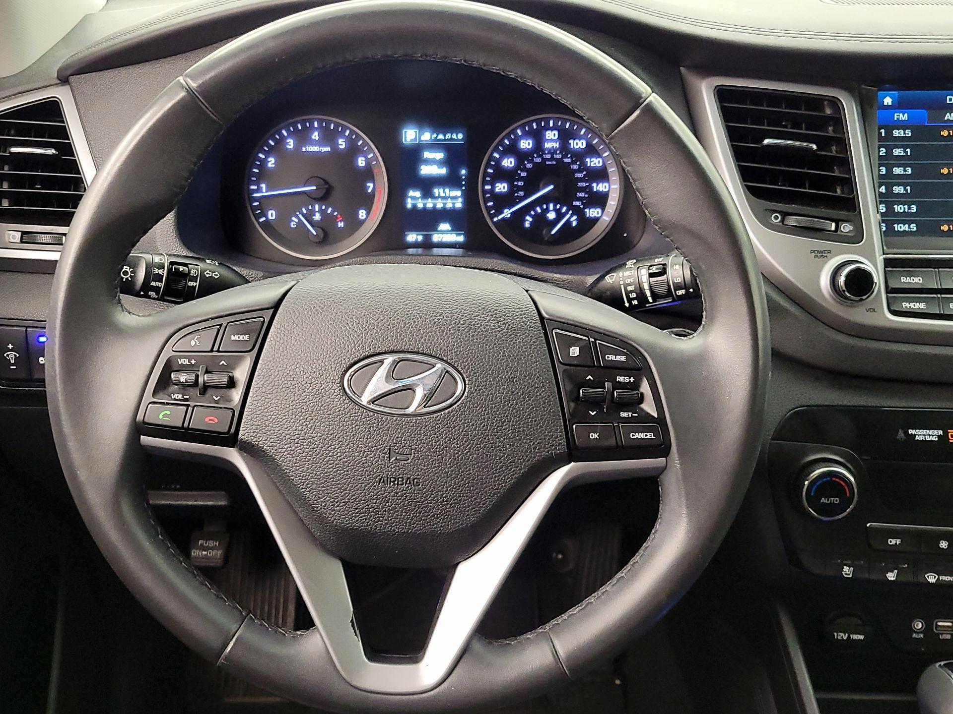Thumbnail: 2016 Hyundai Tucson - 10