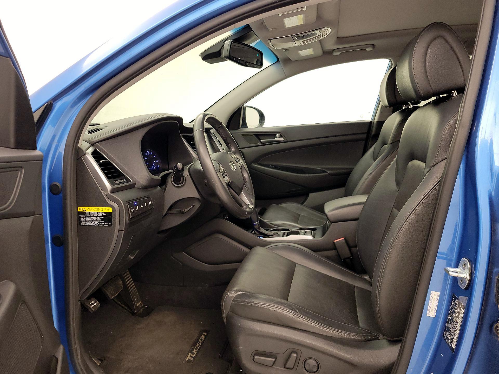 Thumbnail: 2016 Hyundai Tucson - 11