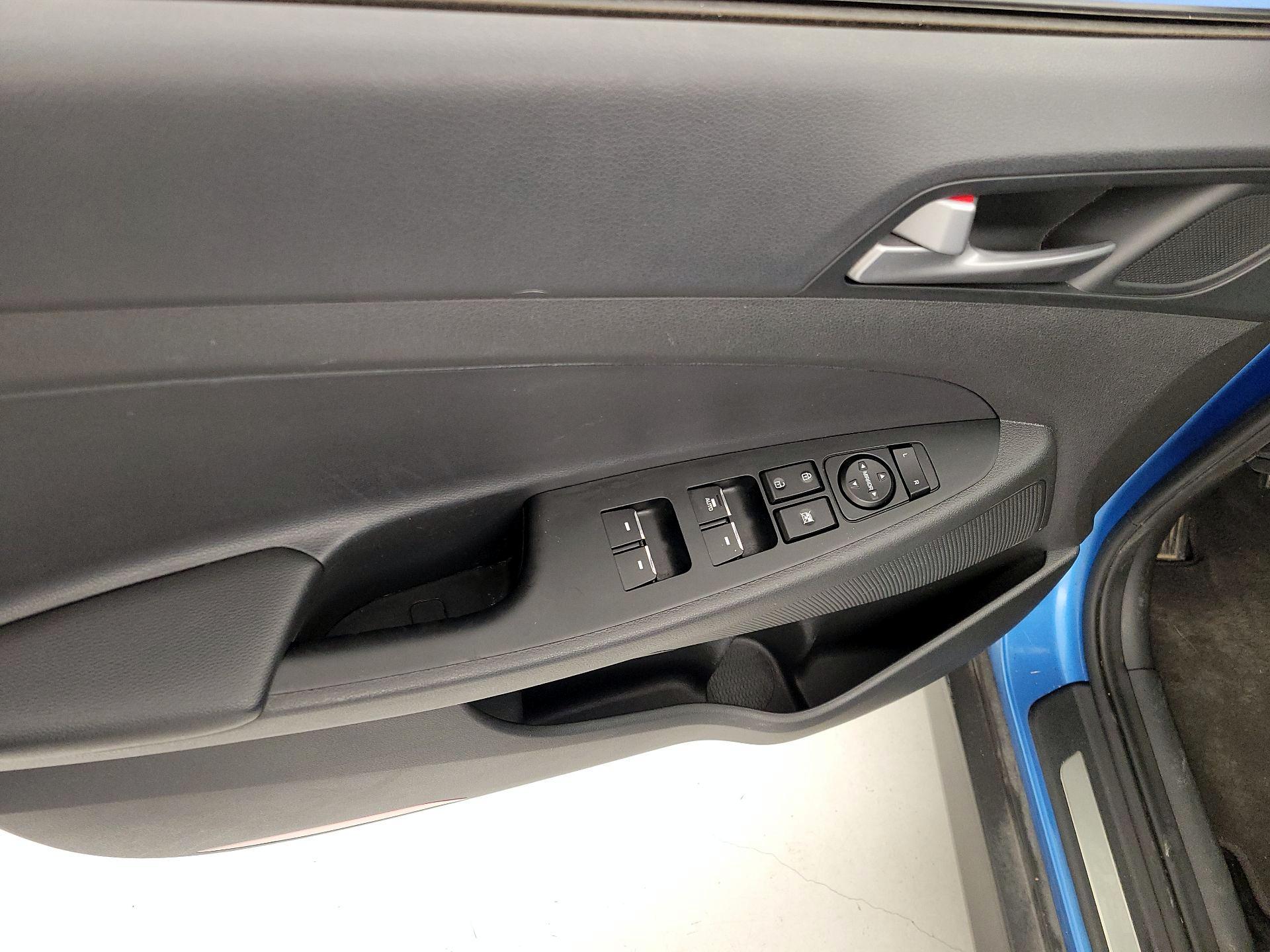 Thumbnail: 2016 Hyundai Tucson - 12