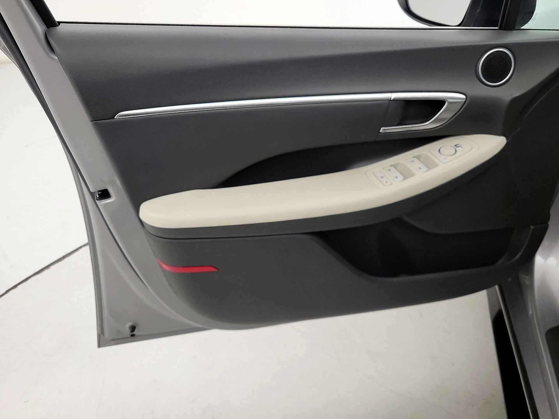 Thumbnail: 2023 Hyundai Sonata - 12