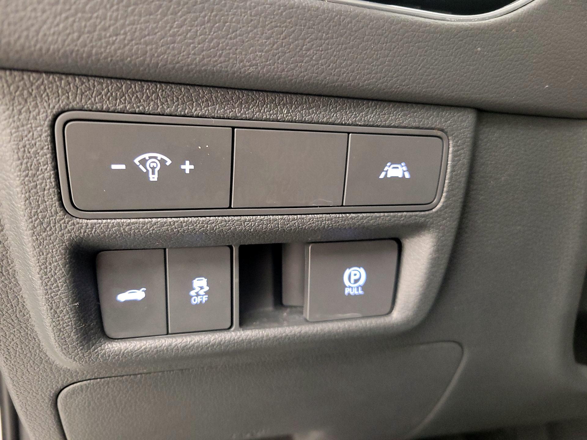 Thumbnail: 2023 Hyundai Sonata - 13