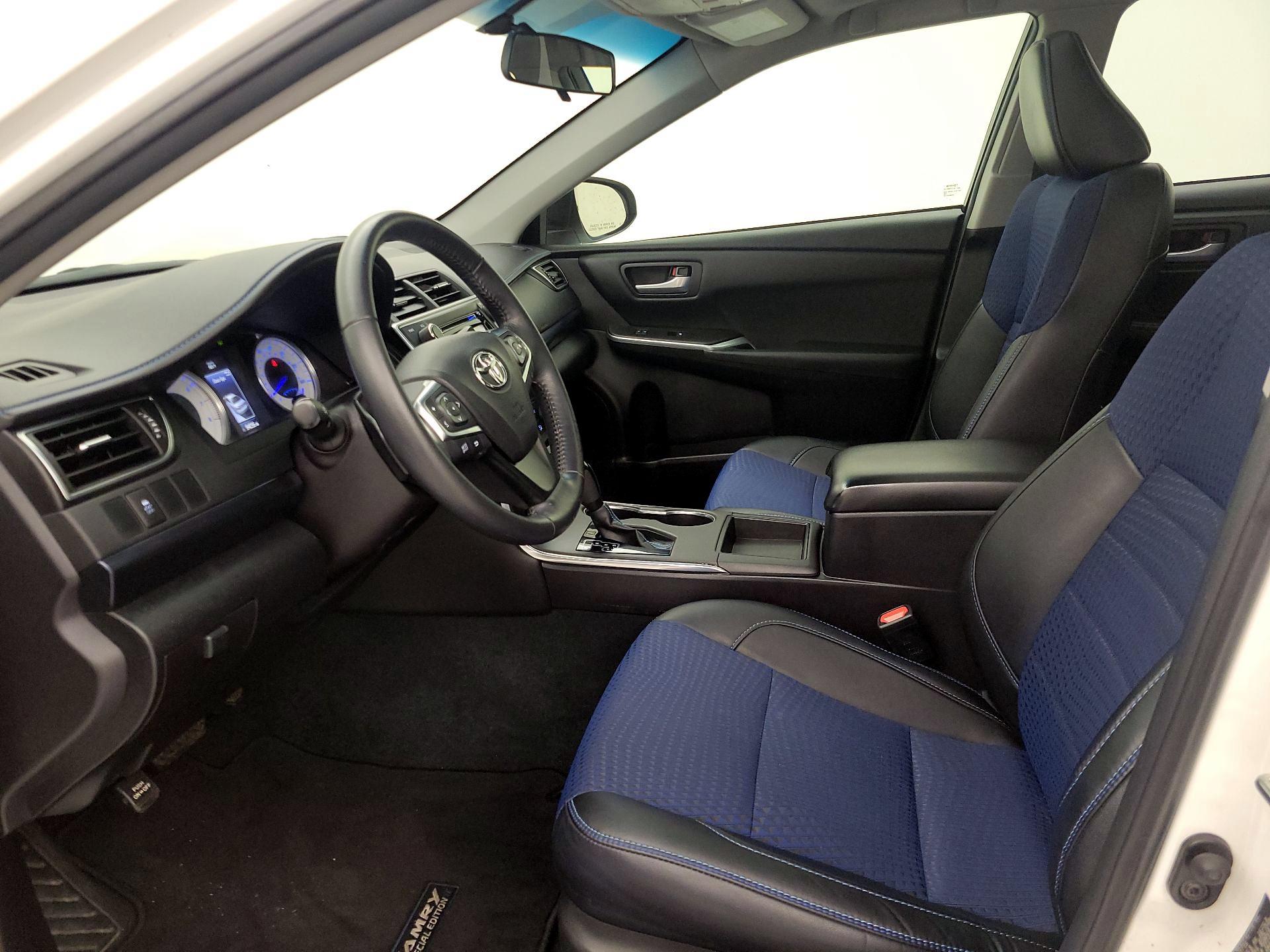 Thumbnail: 2016 Toyota Camry - 11