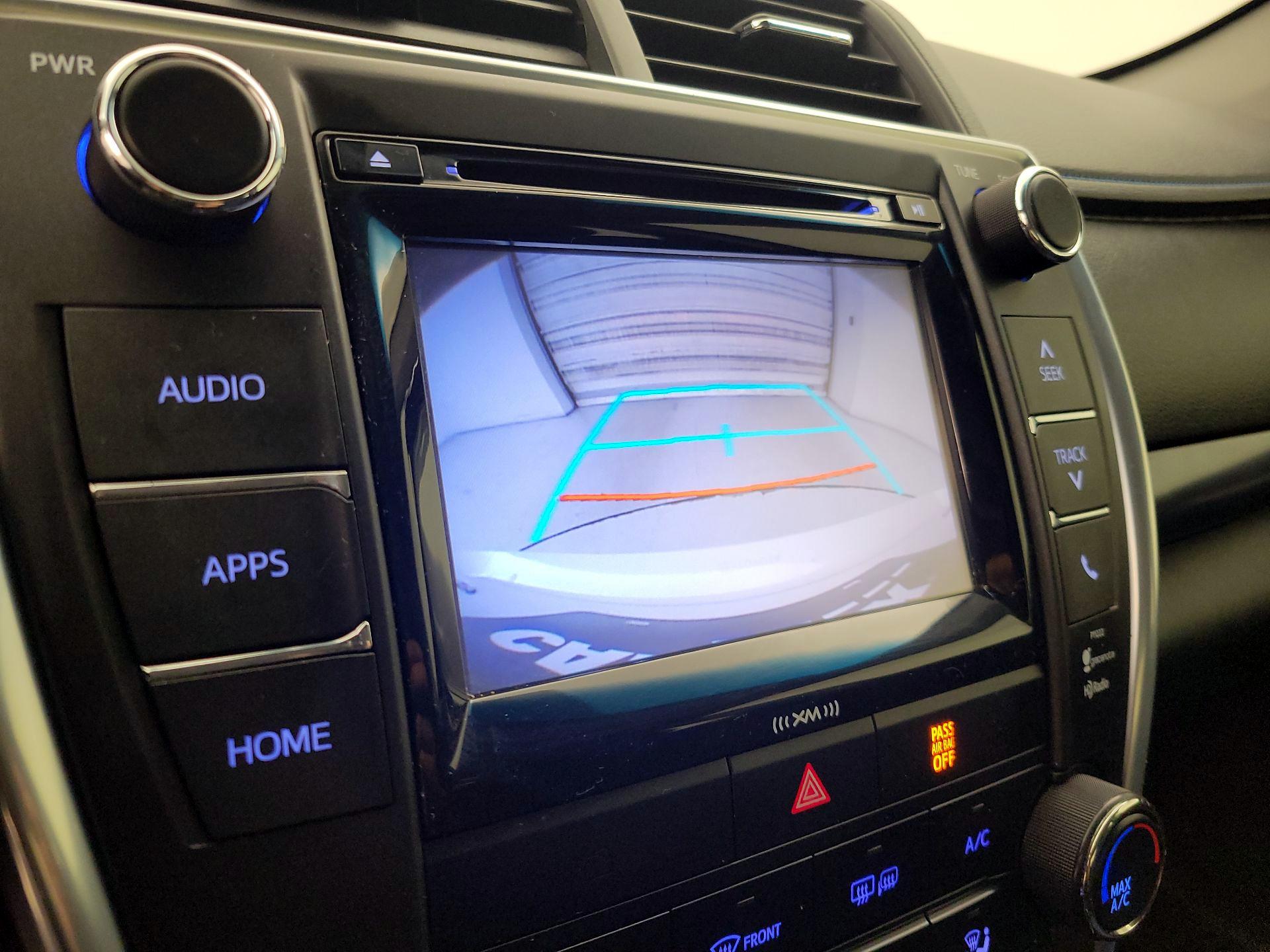 Thumbnail: 2016 Toyota Camry - 14