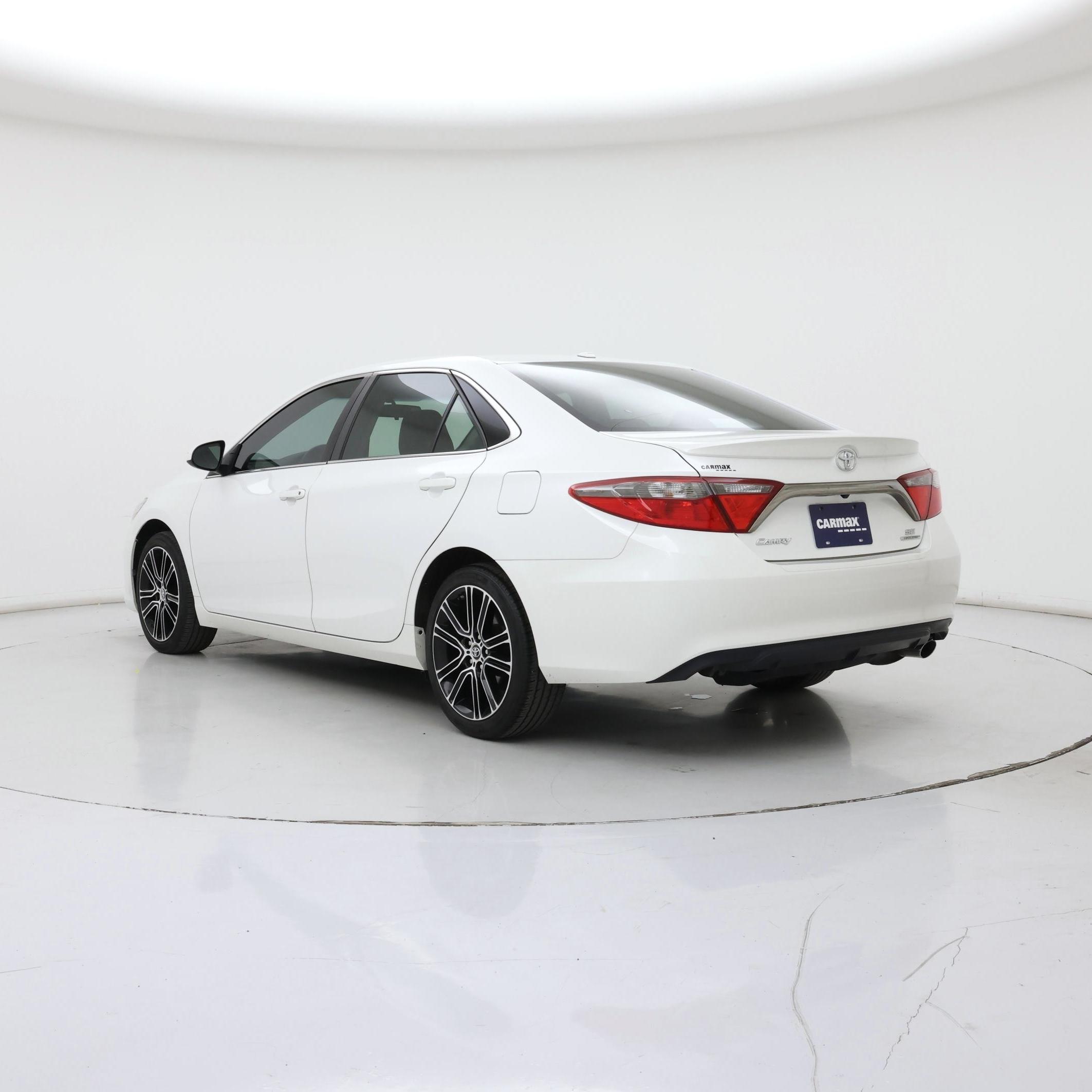 Thumbnail: 2016 Toyota Camry - 2