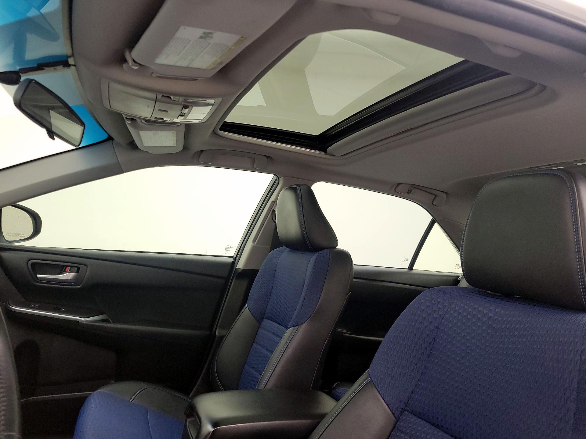 Thumbnail: 2016 Toyota Camry - 19