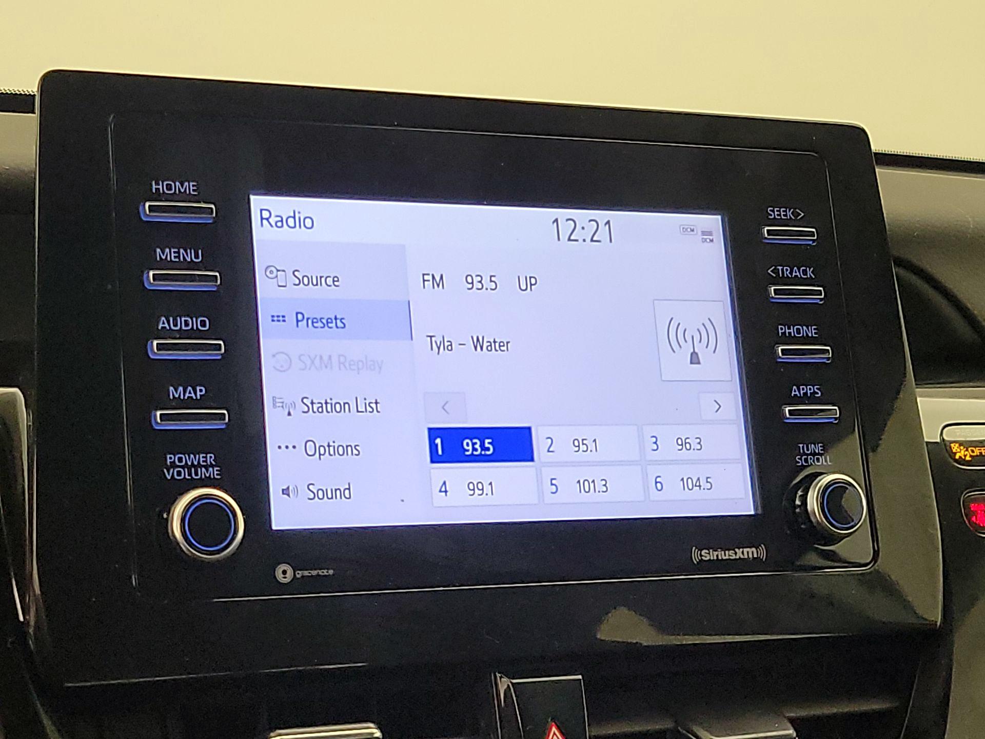 Thumbnail: 2022 Toyota Camry - 15