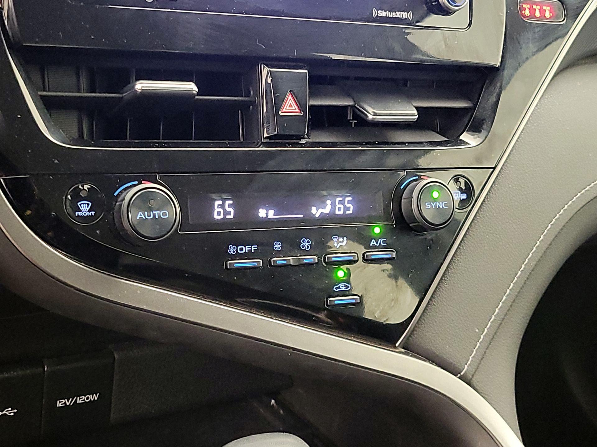 Thumbnail: 2022 Toyota Camry - 16