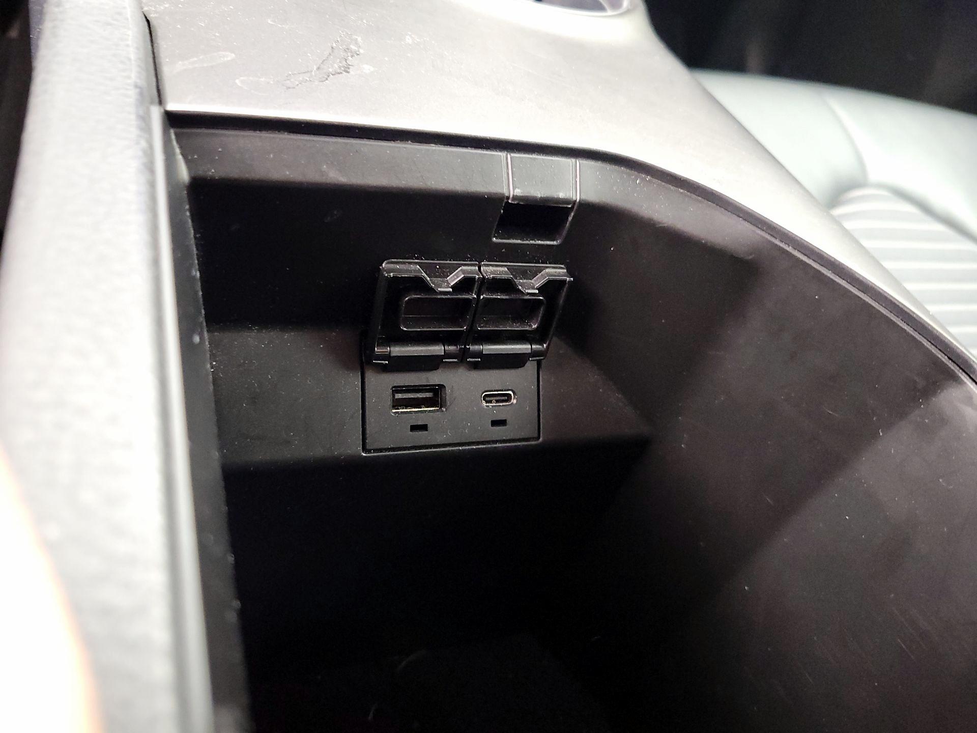 Thumbnail: 2022 Toyota Camry - 18