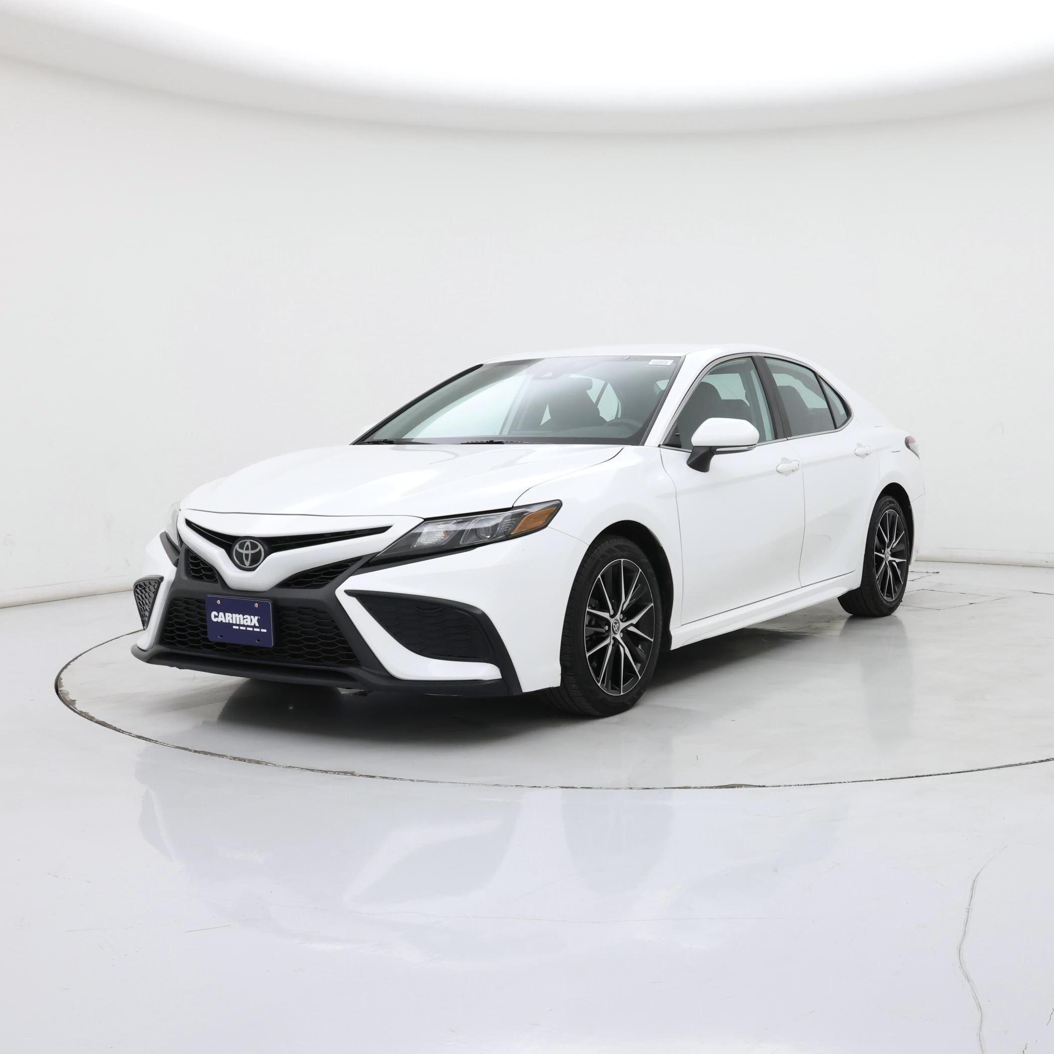 Thumbnail: 2022 Toyota Camry - 4
