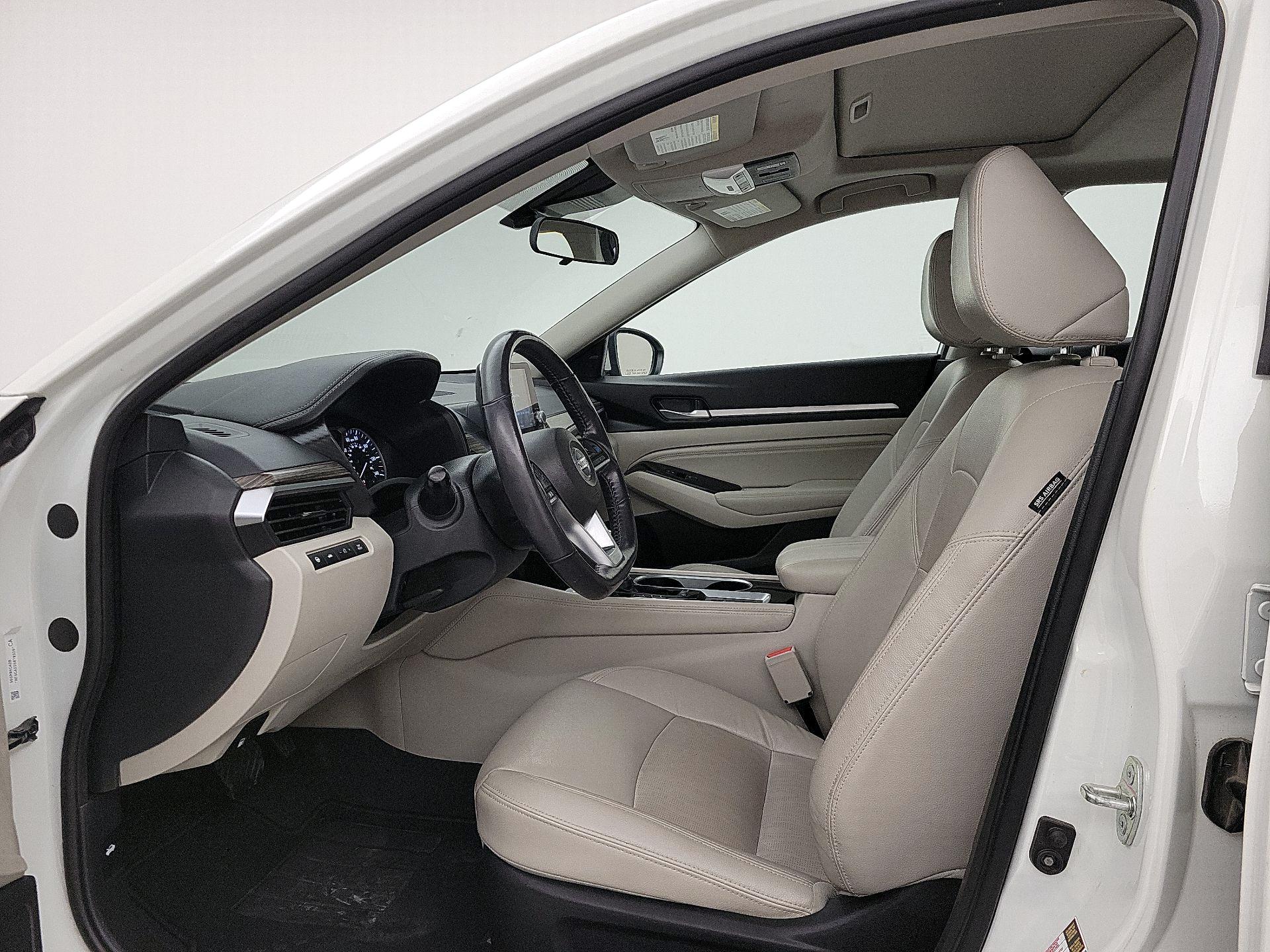 Thumbnail: 2022 Nissan Altima - 11