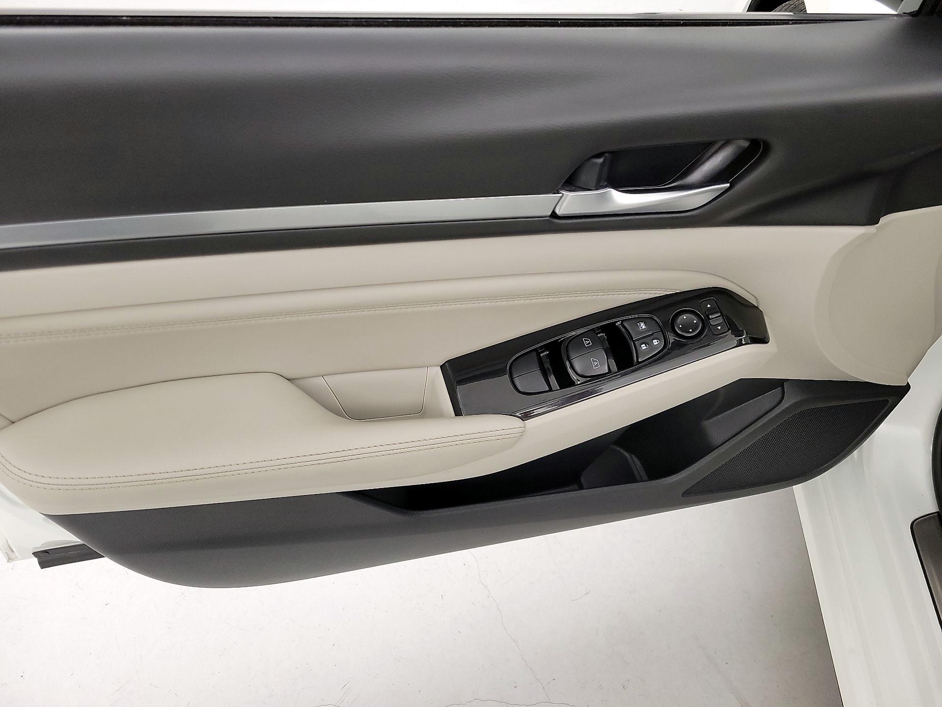 Thumbnail: 2022 Nissan Altima - 12