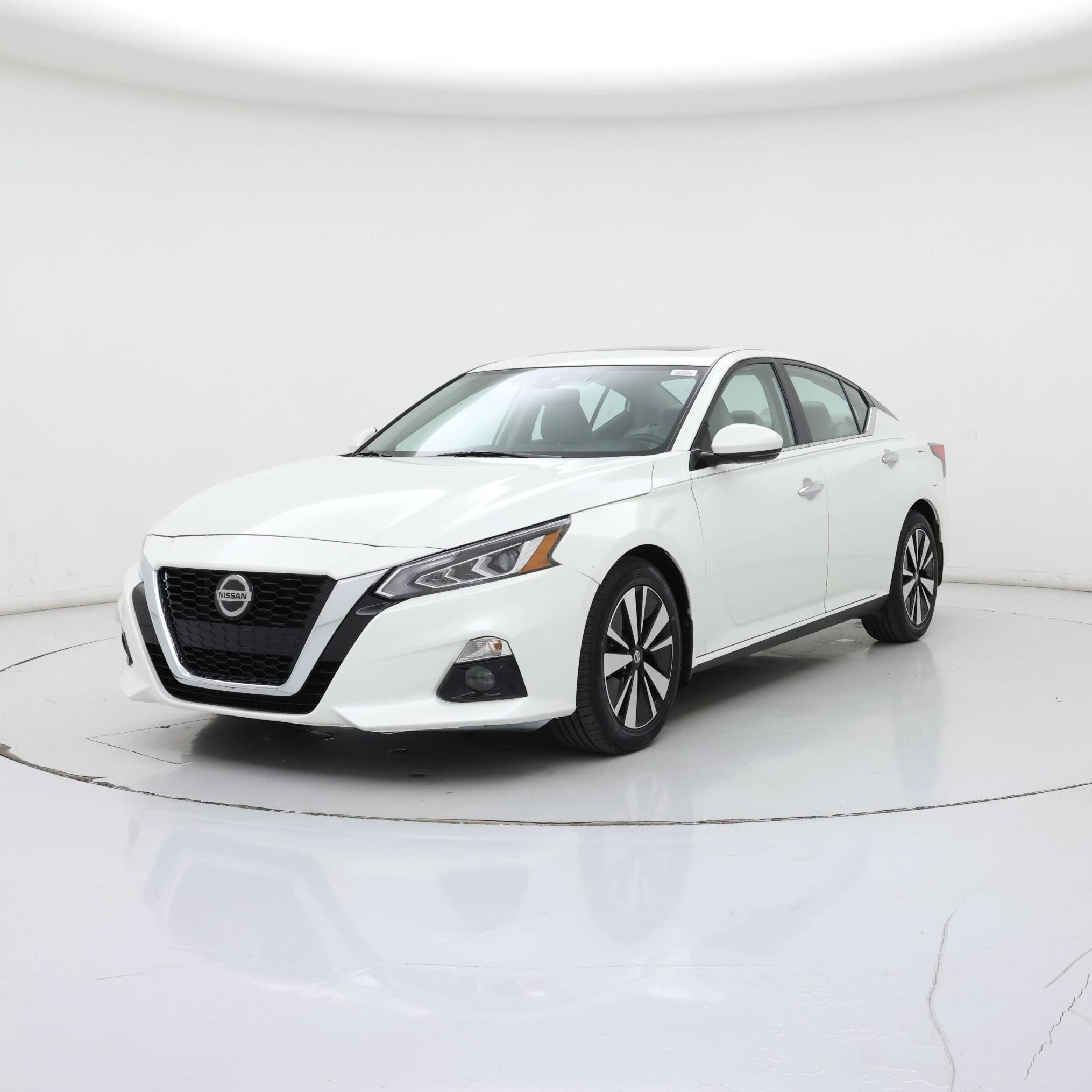 Thumbnail: 2022 Nissan Altima - 4