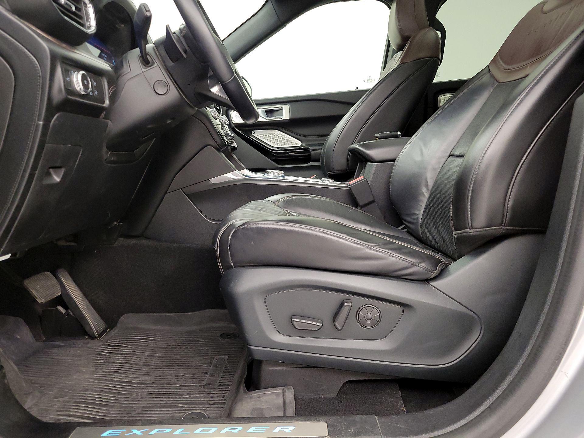 Thumbnail: 2021 Ford Explorer - 11