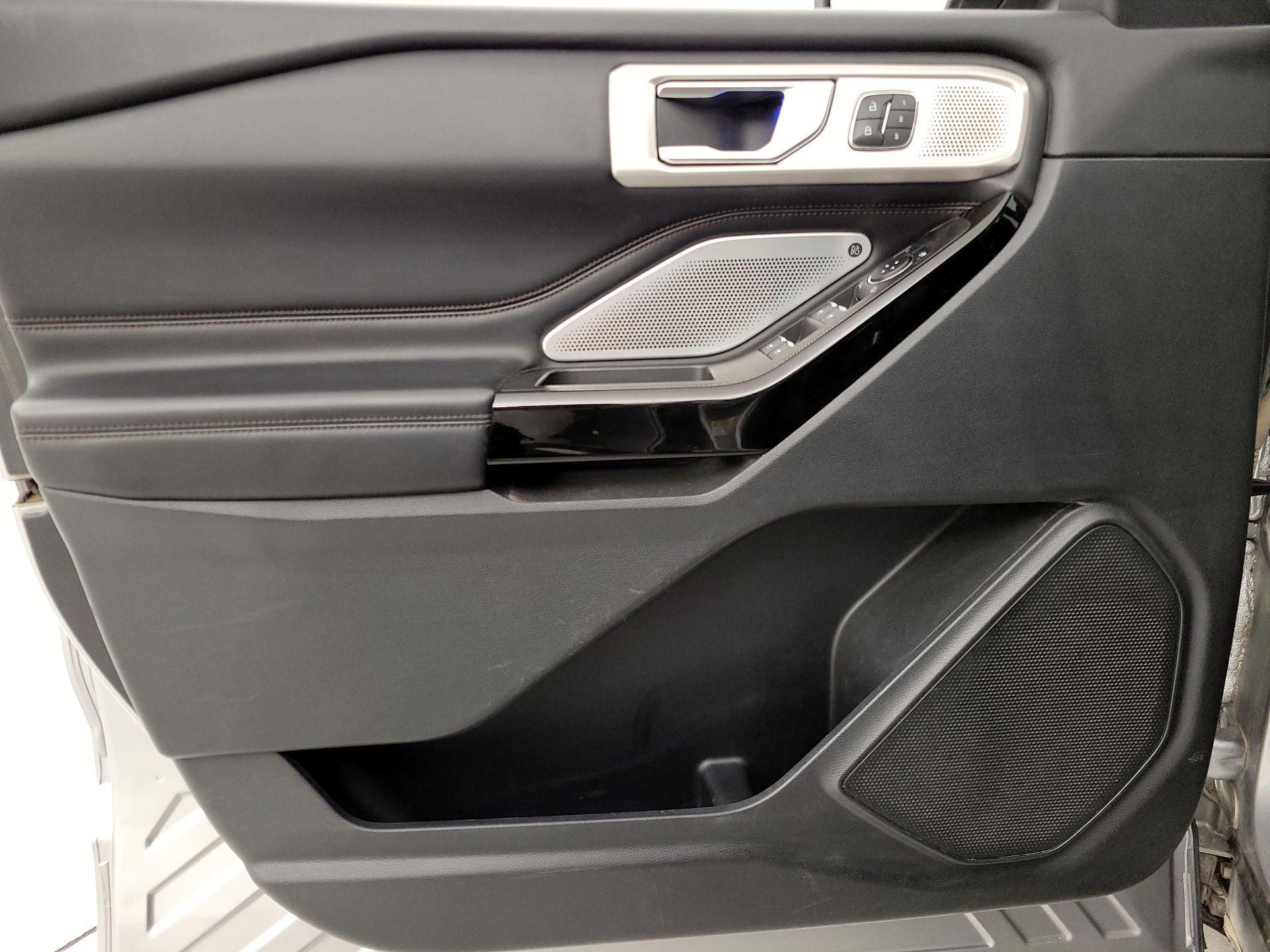 Thumbnail: 2021 Ford Explorer - 12