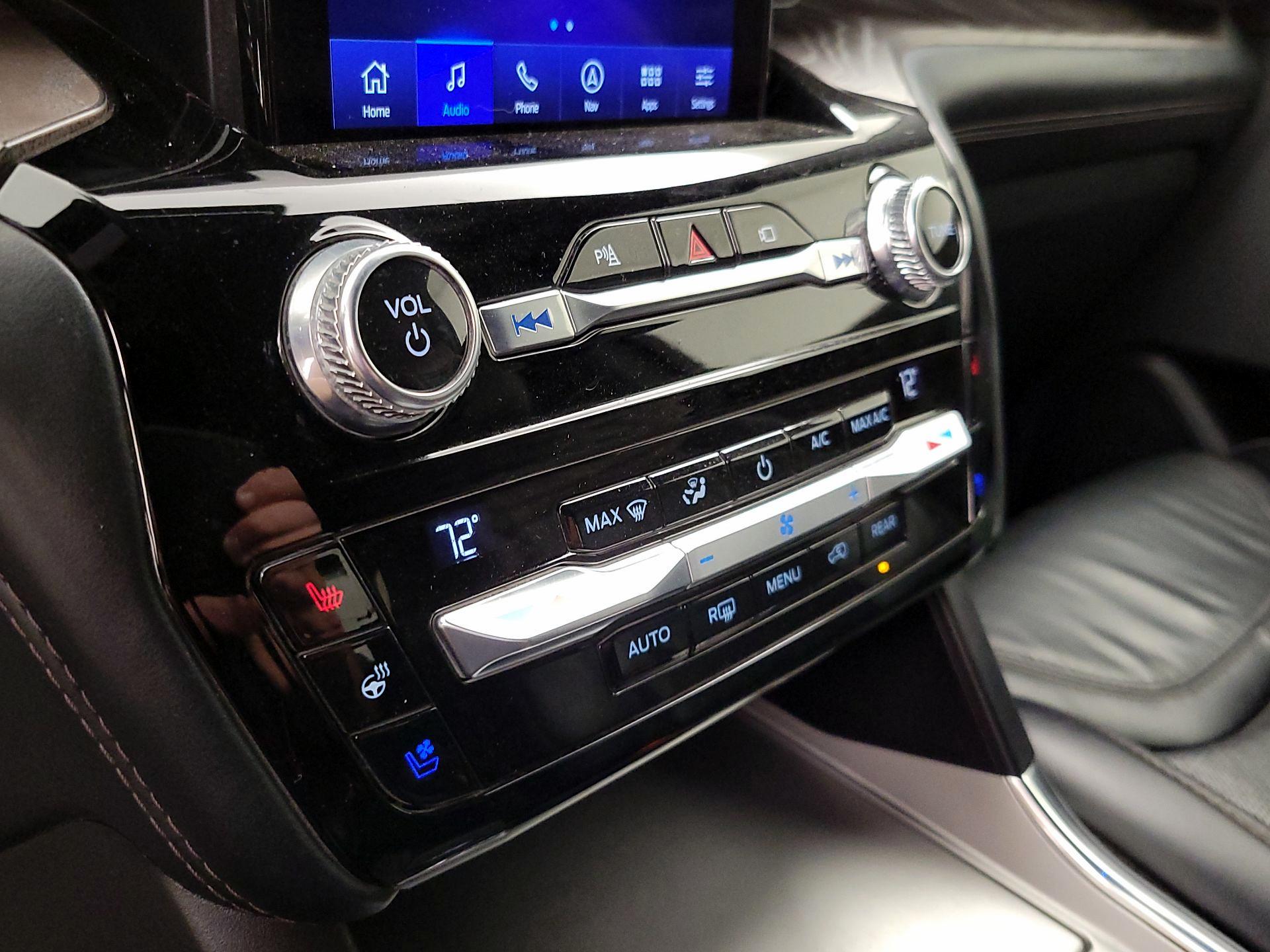 Thumbnail: 2021 Ford Explorer - 17