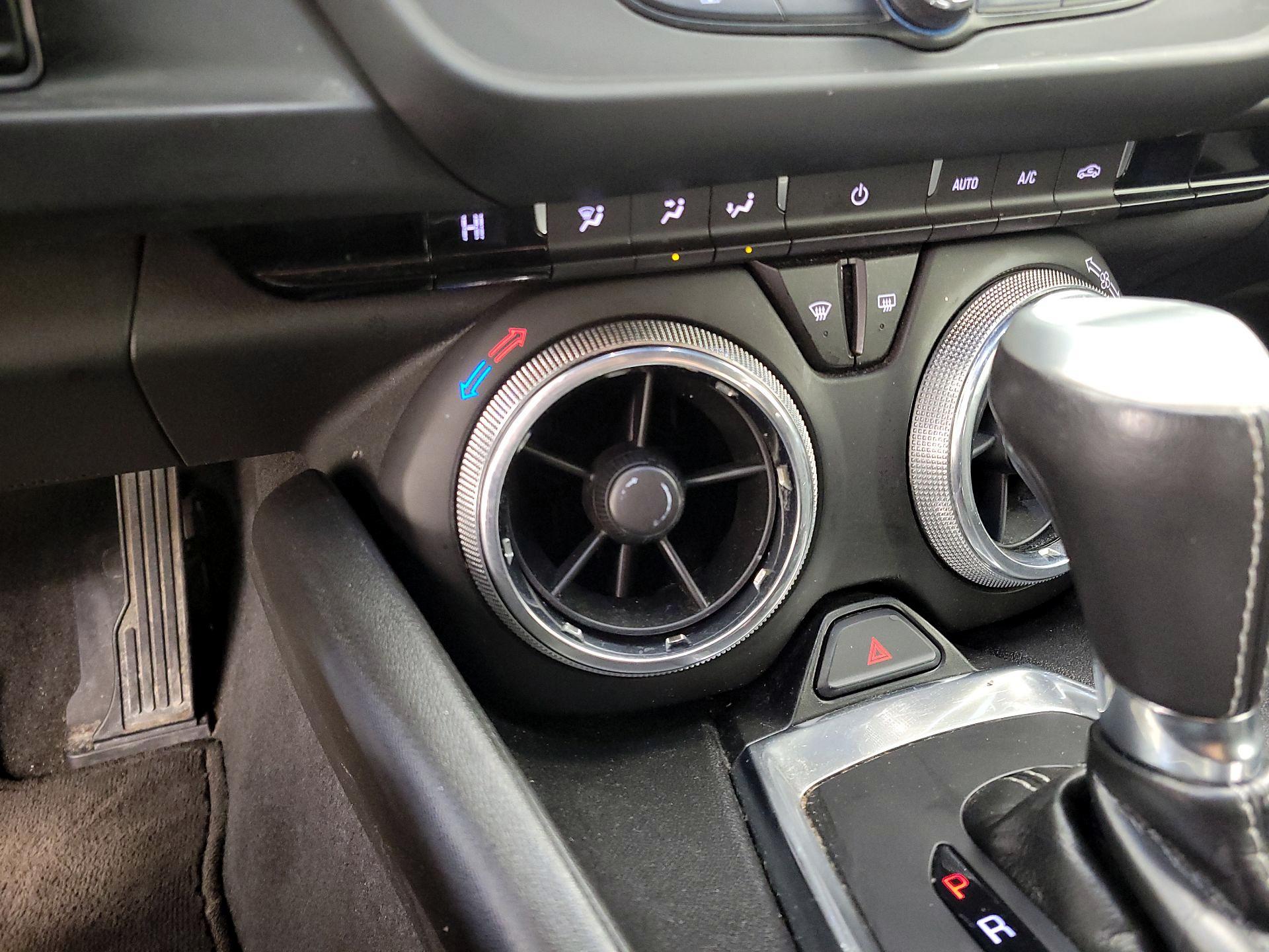 Thumbnail: 2018 Chevrolet Camaro - 15