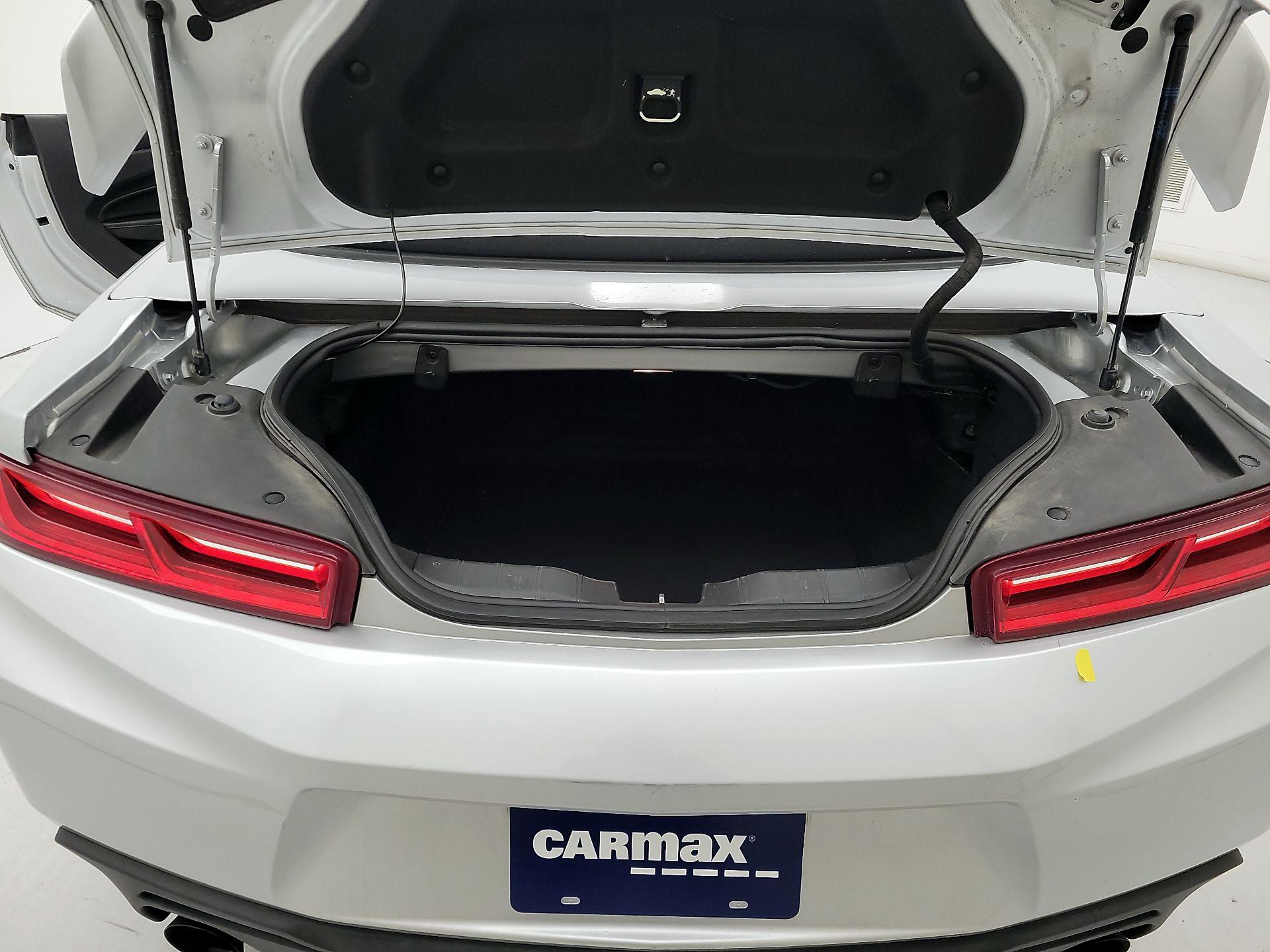 Thumbnail: 2018 Chevrolet Camaro - 17