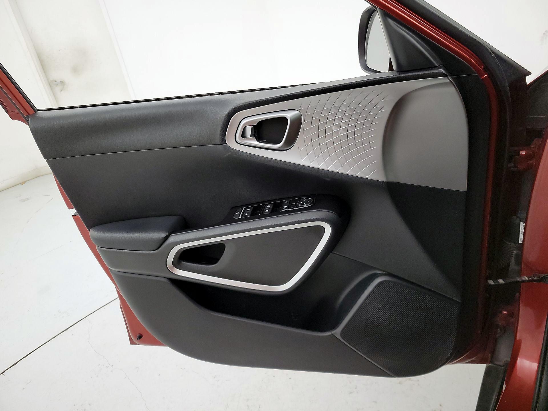 Thumbnail: 2020 Kia Soul - 12