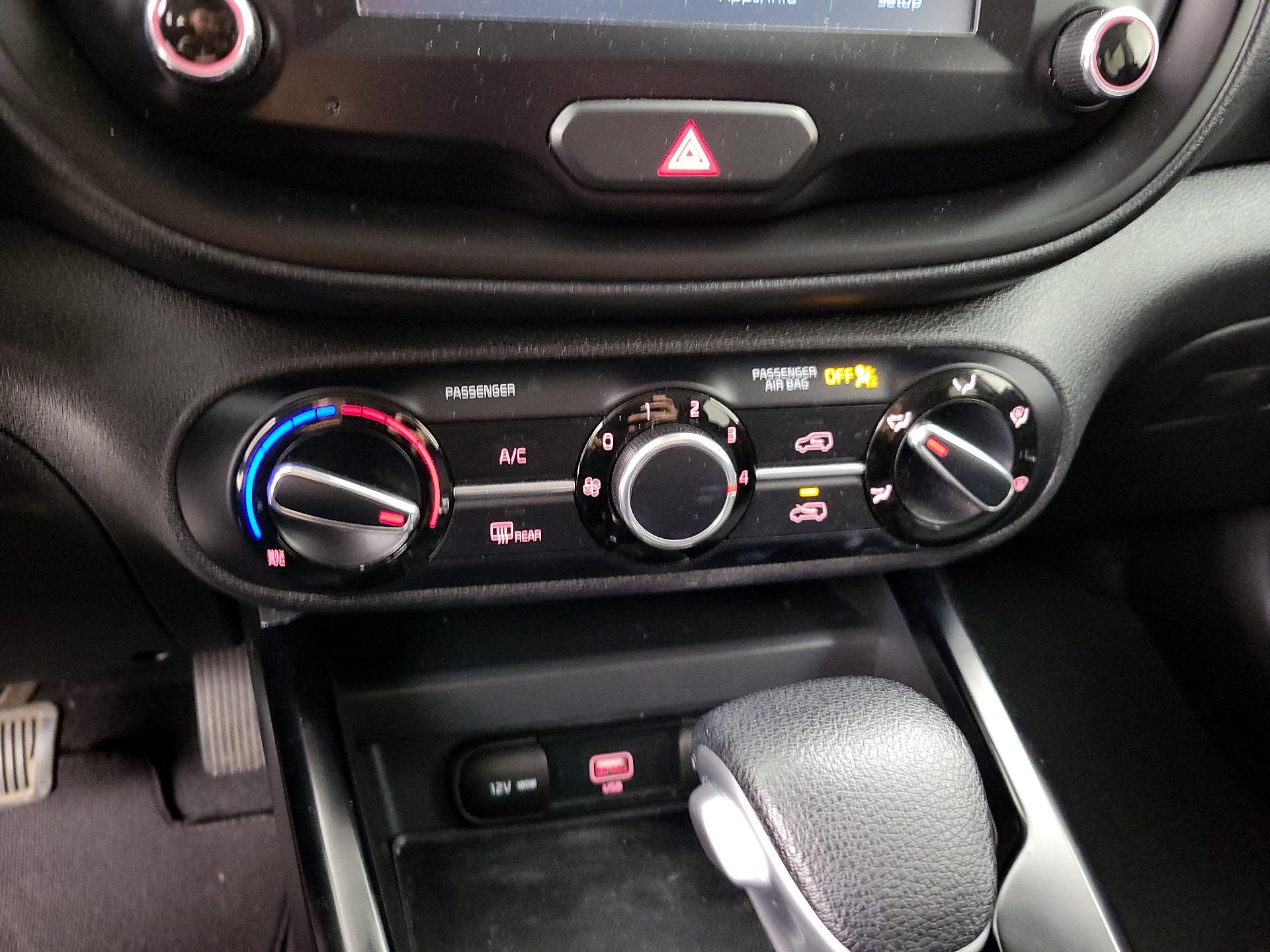 Thumbnail: 2020 Kia Soul - 16