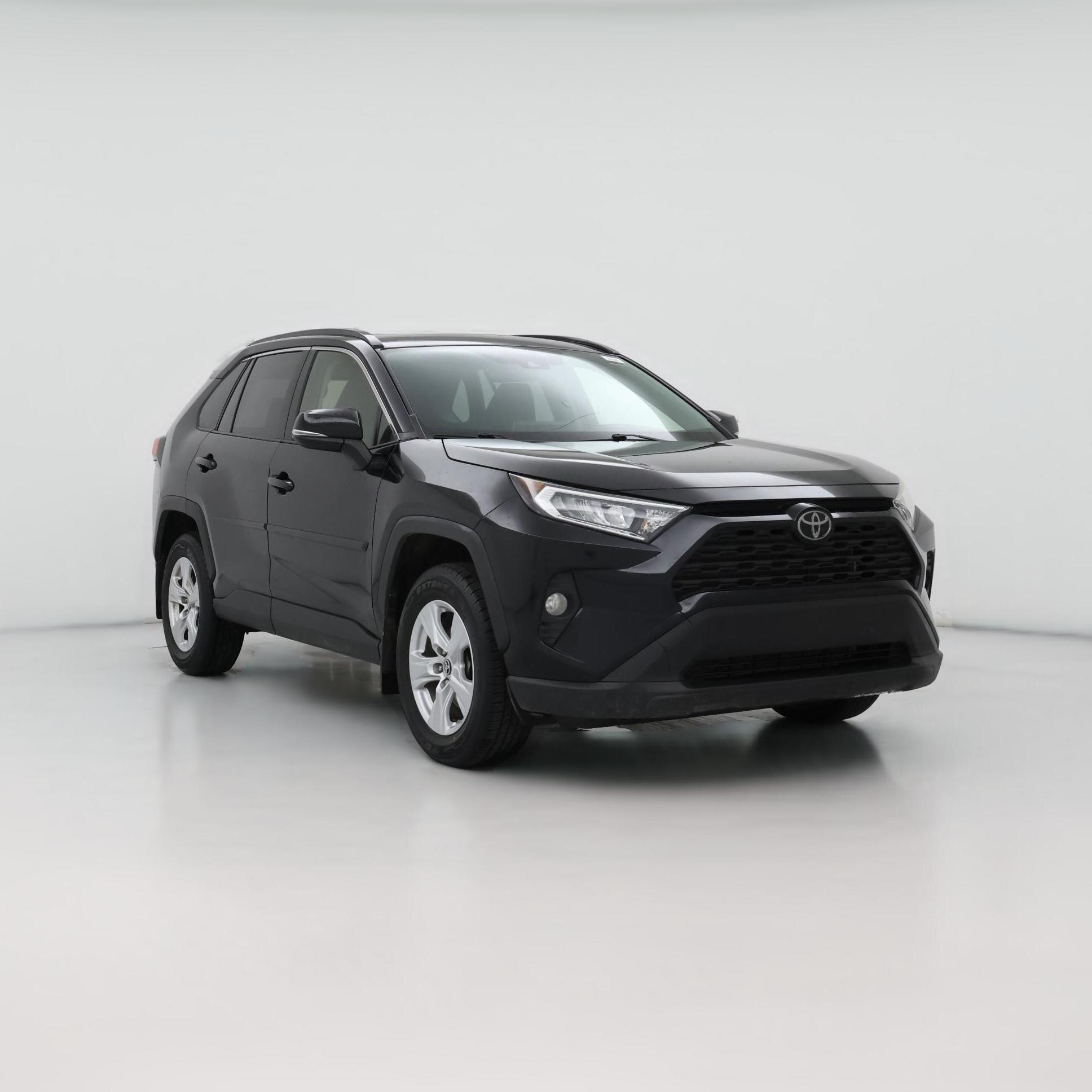 2018 Toyota RAV4 review, photos & specs | CarMax