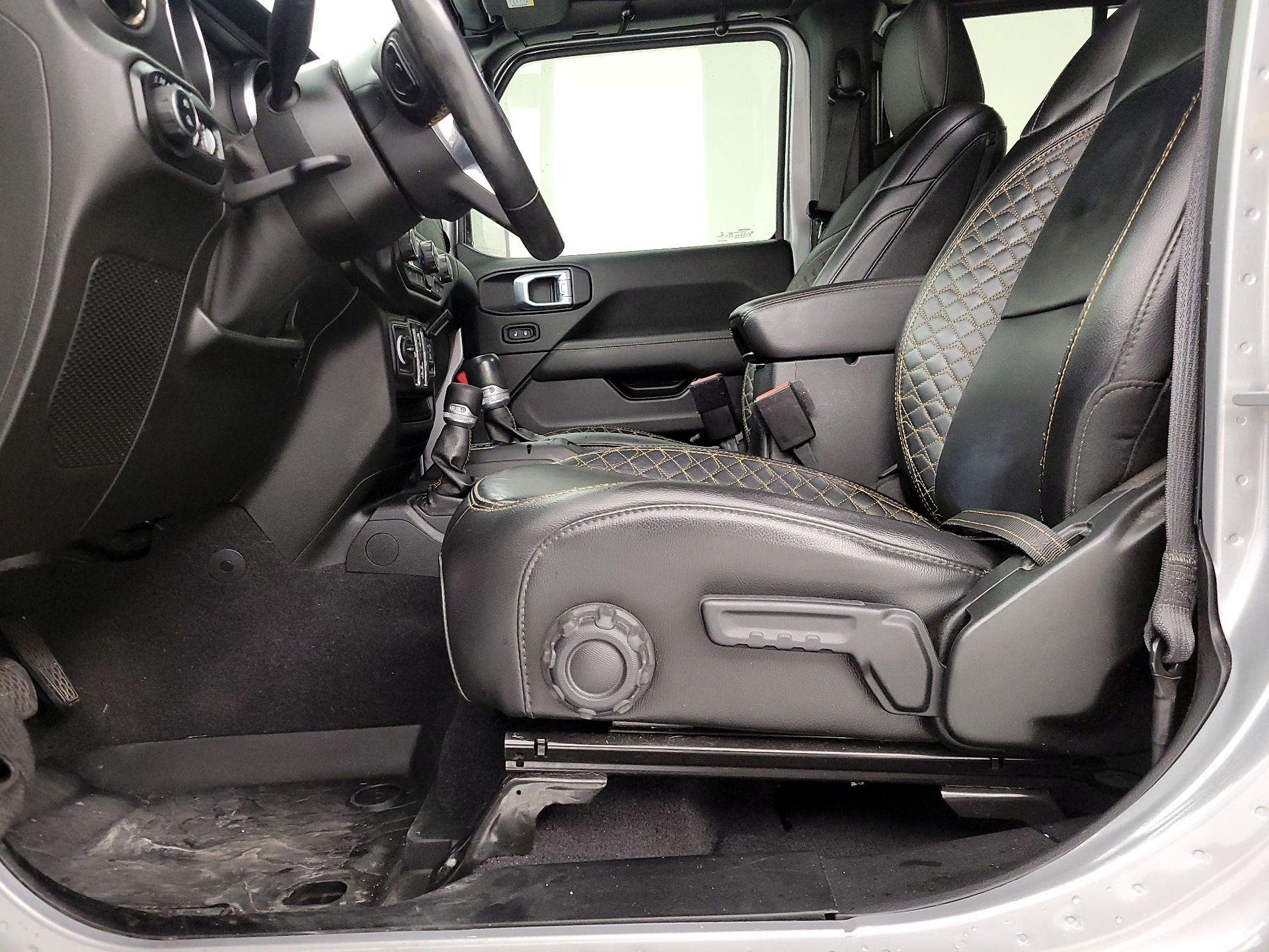 Thumbnail: 2021 Jeep Gladiator - 11