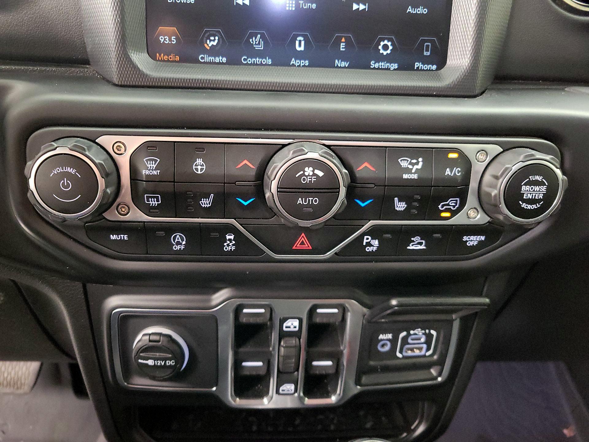 Thumbnail: 2021 Jeep Gladiator - 17