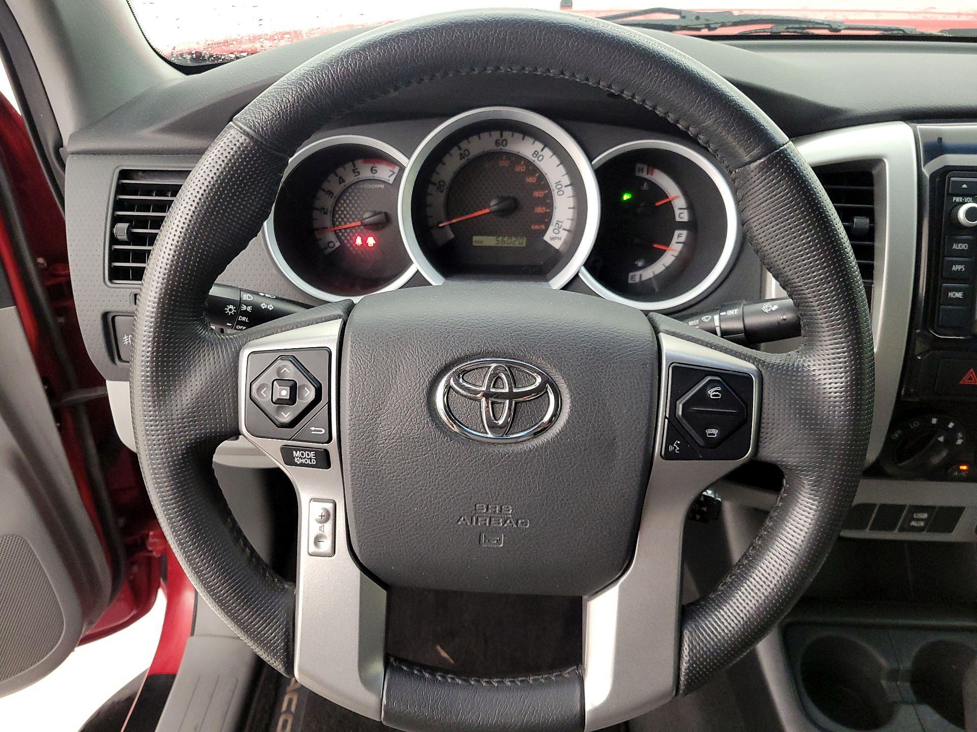 Thumbnail: 2015 Toyota Tacoma - 10