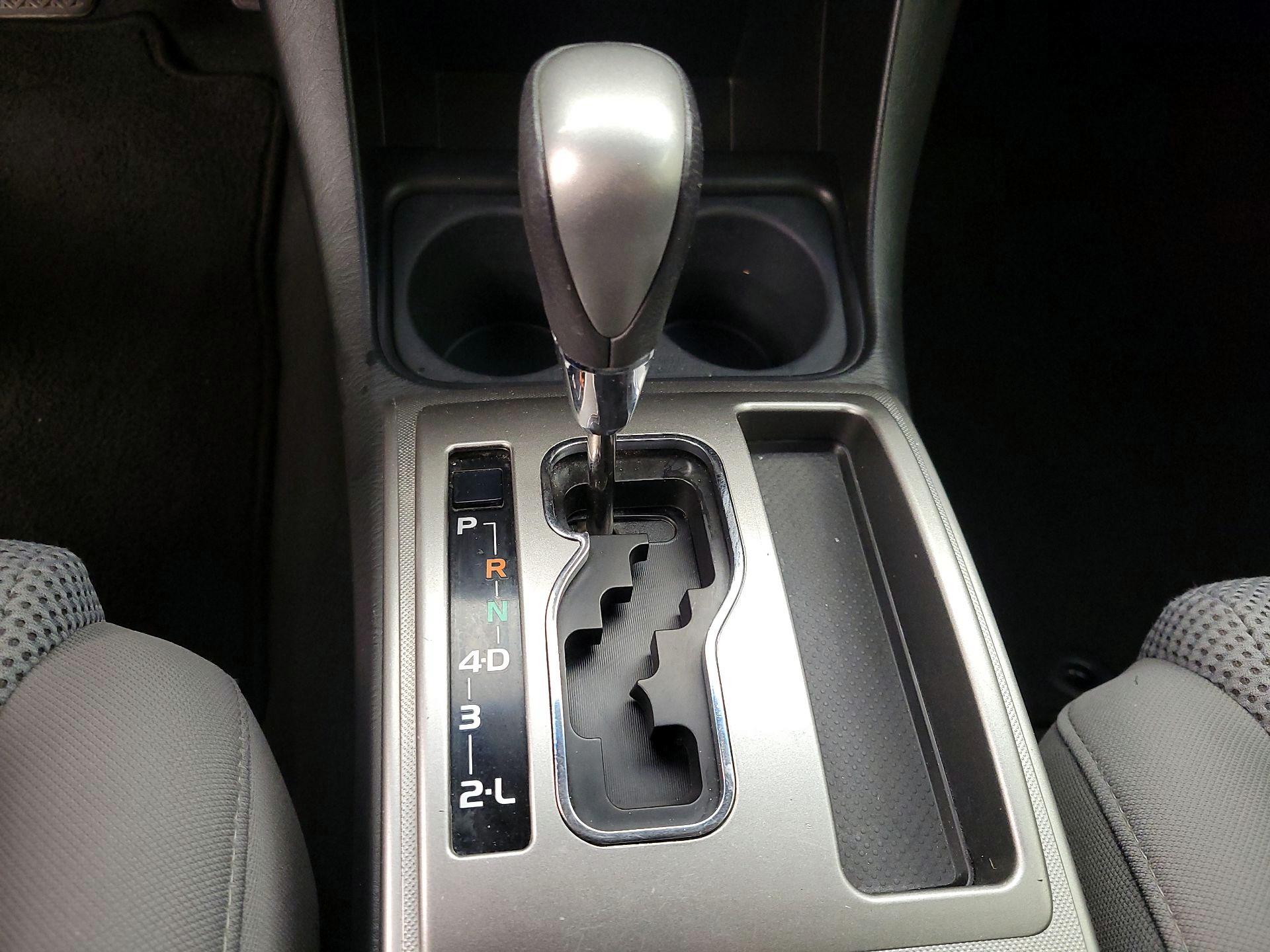 Thumbnail: 2015 Toyota Tacoma - 17