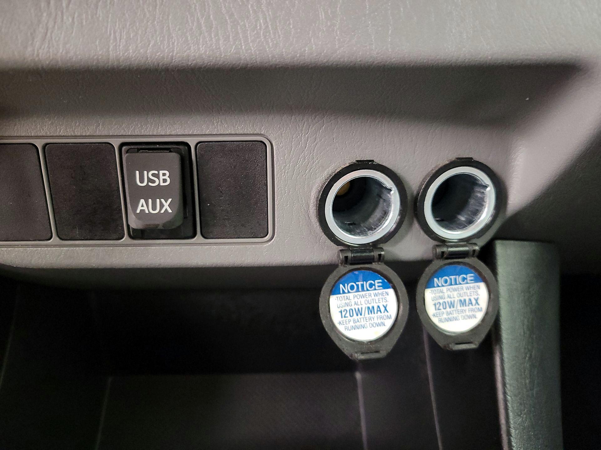 Thumbnail: 2015 Toyota Tacoma - 18