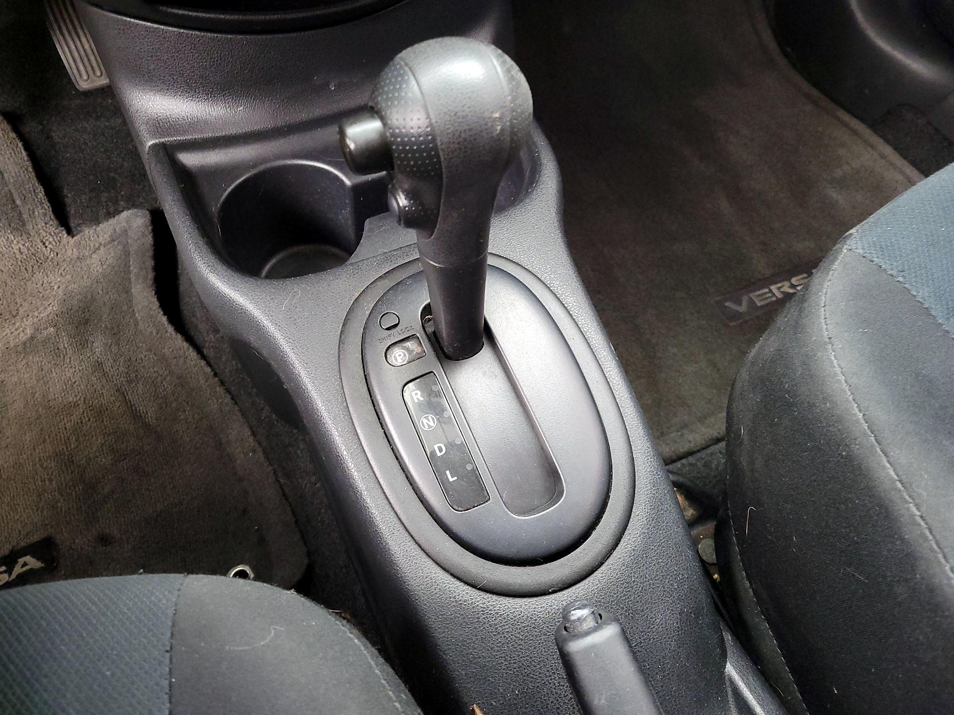 Thumbnail: 2014 Nissan Versa Note - 16