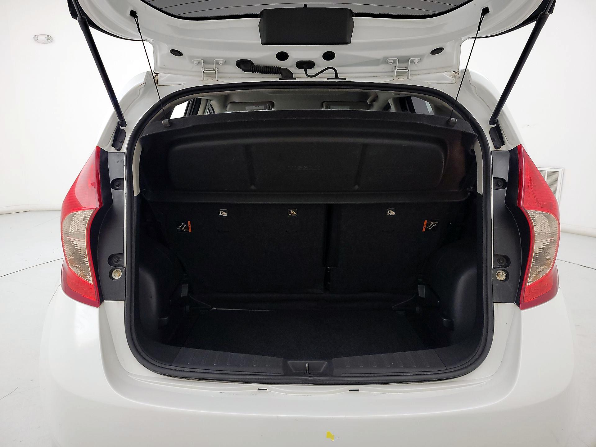 Thumbnail: 2014 Nissan Versa Note - 18