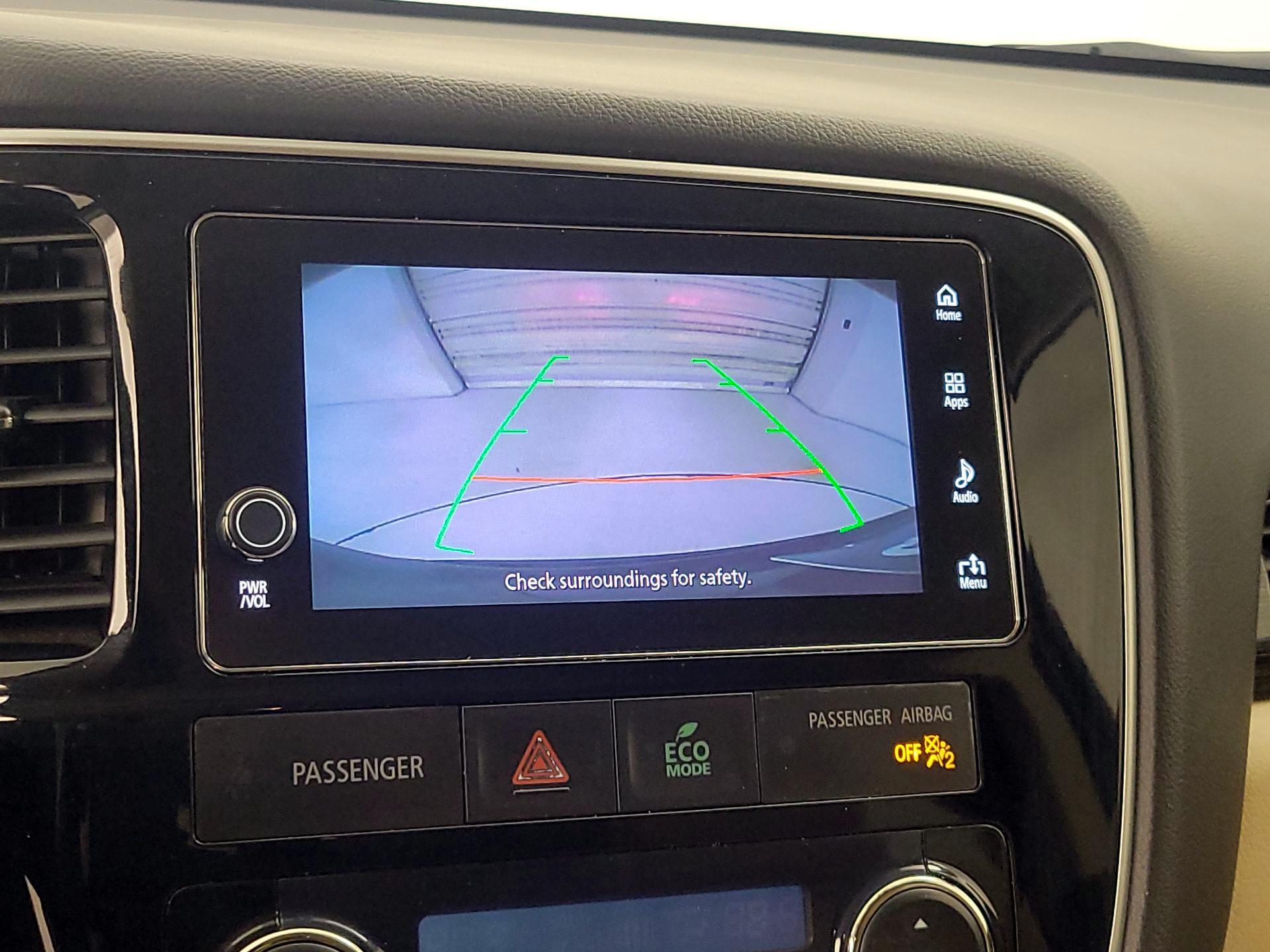 Thumbnail: 2017 Mitsubishi Outlander - 14