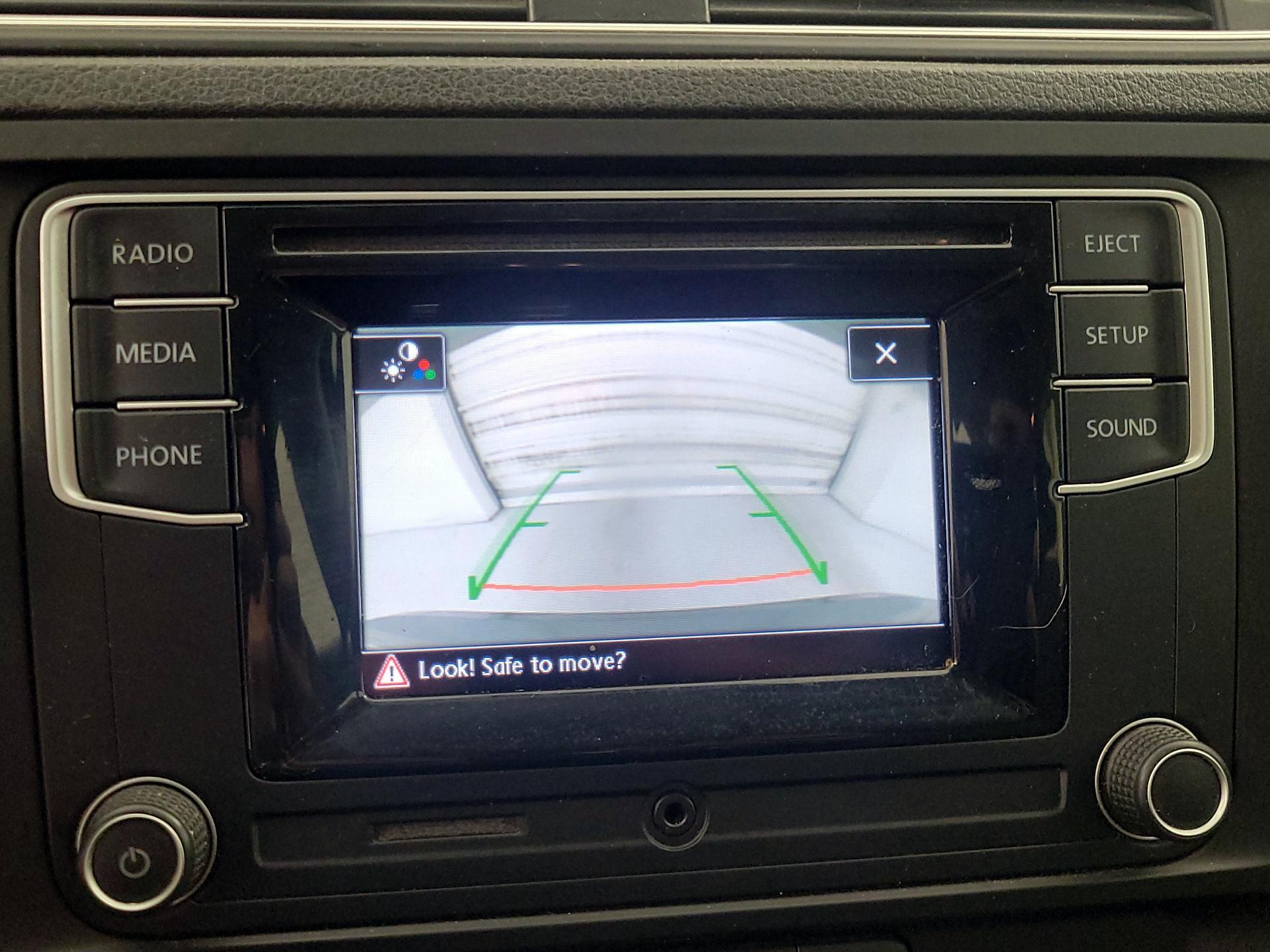 Thumbnail: 2017 Volkswagen Jetta - 12