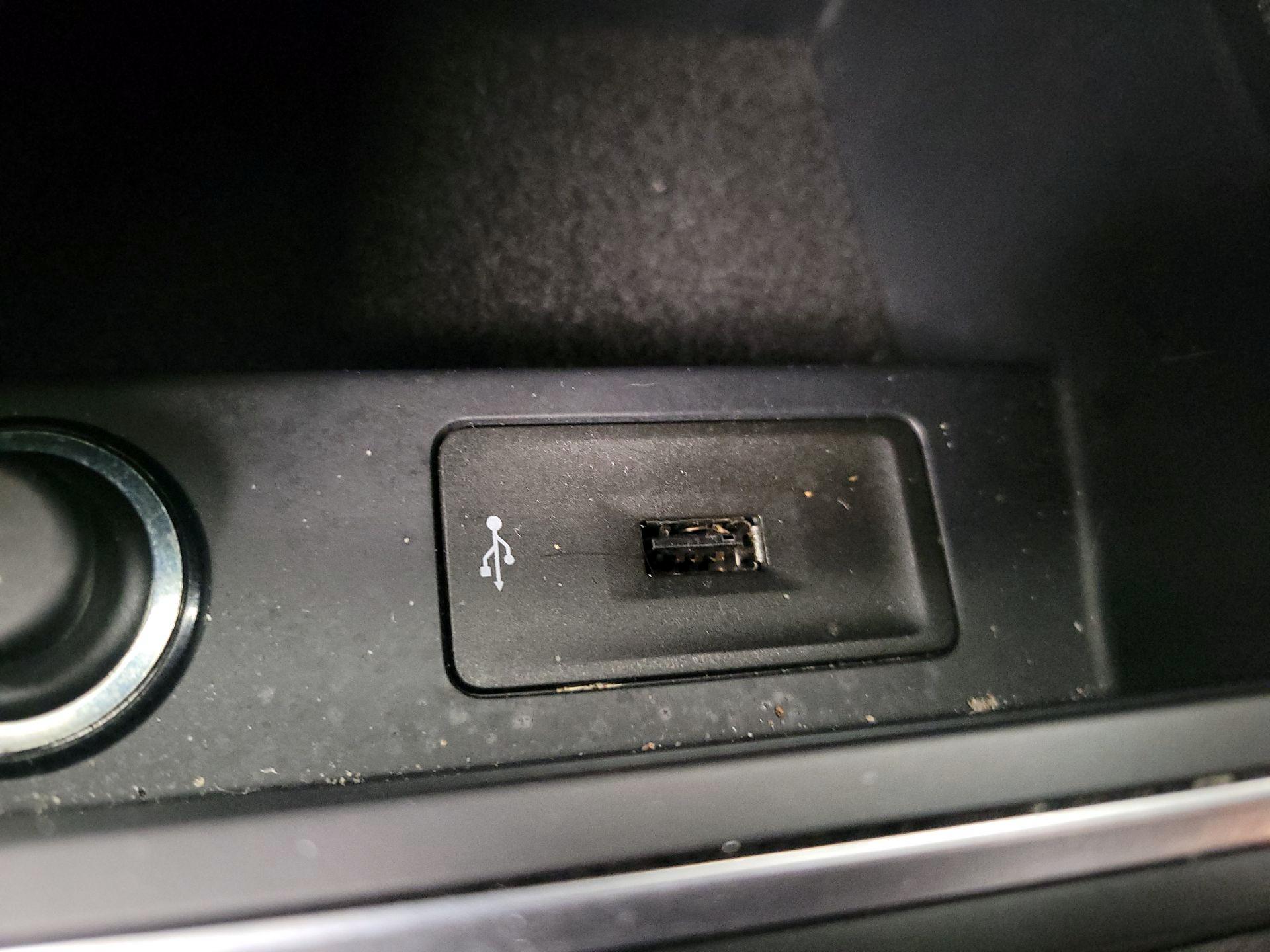 Thumbnail: 2017 Volkswagen Jetta - 16